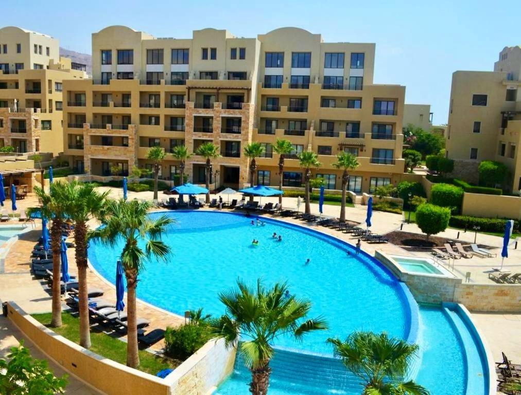 Two-Bedroom Apartment with Balcony and Sea View photo 1