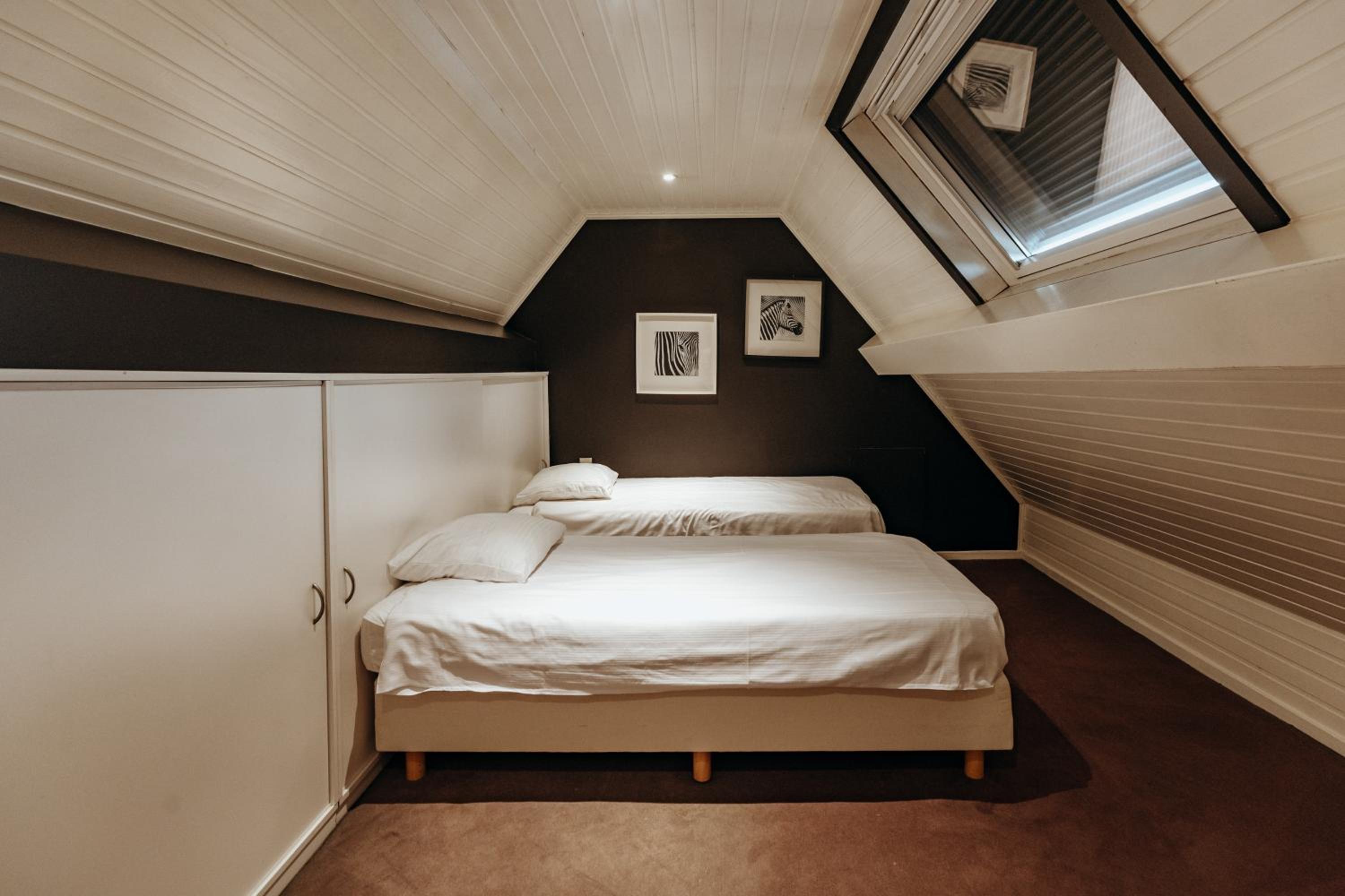 Suite - Photo 3