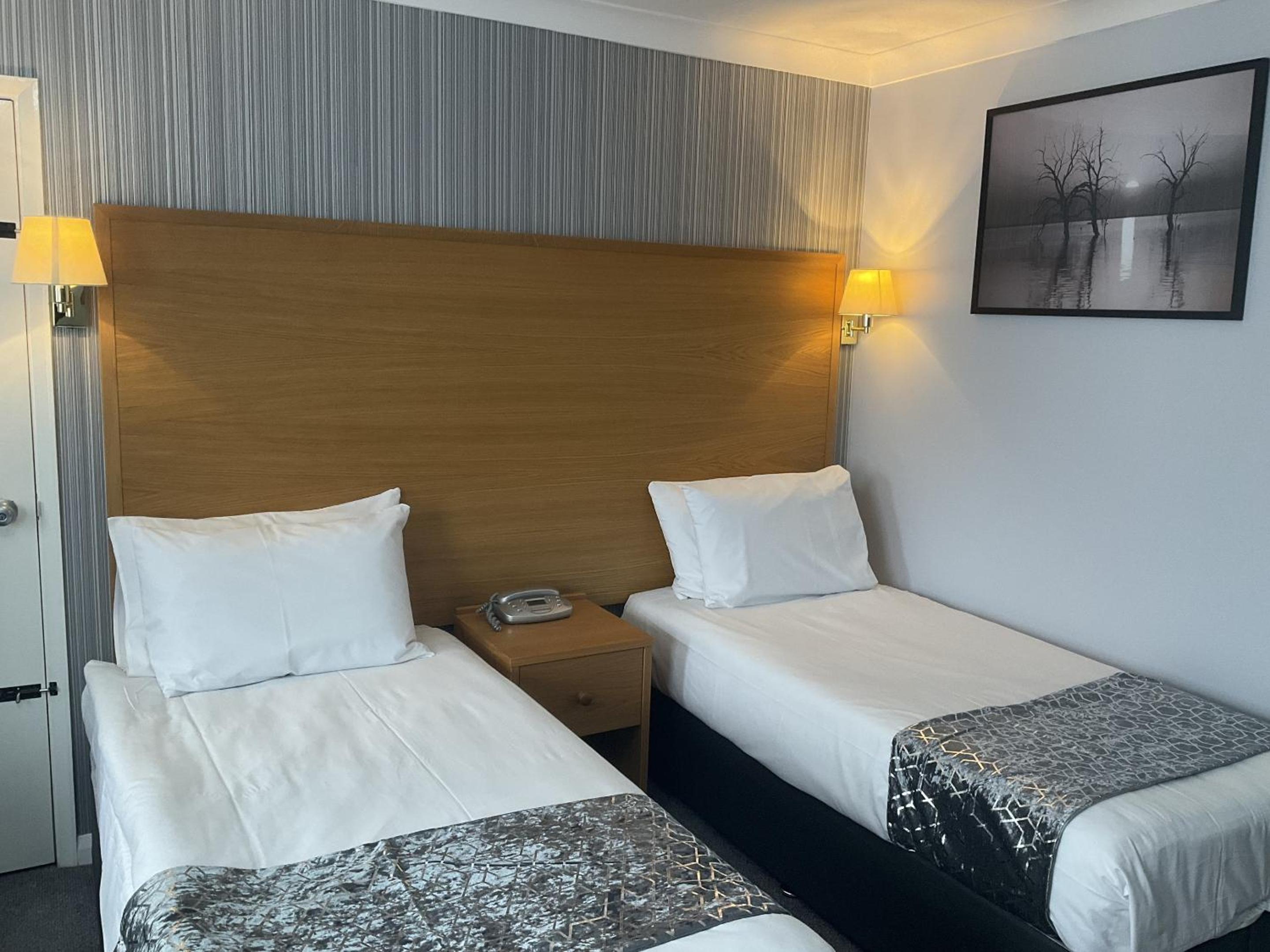 Standard Twin Room