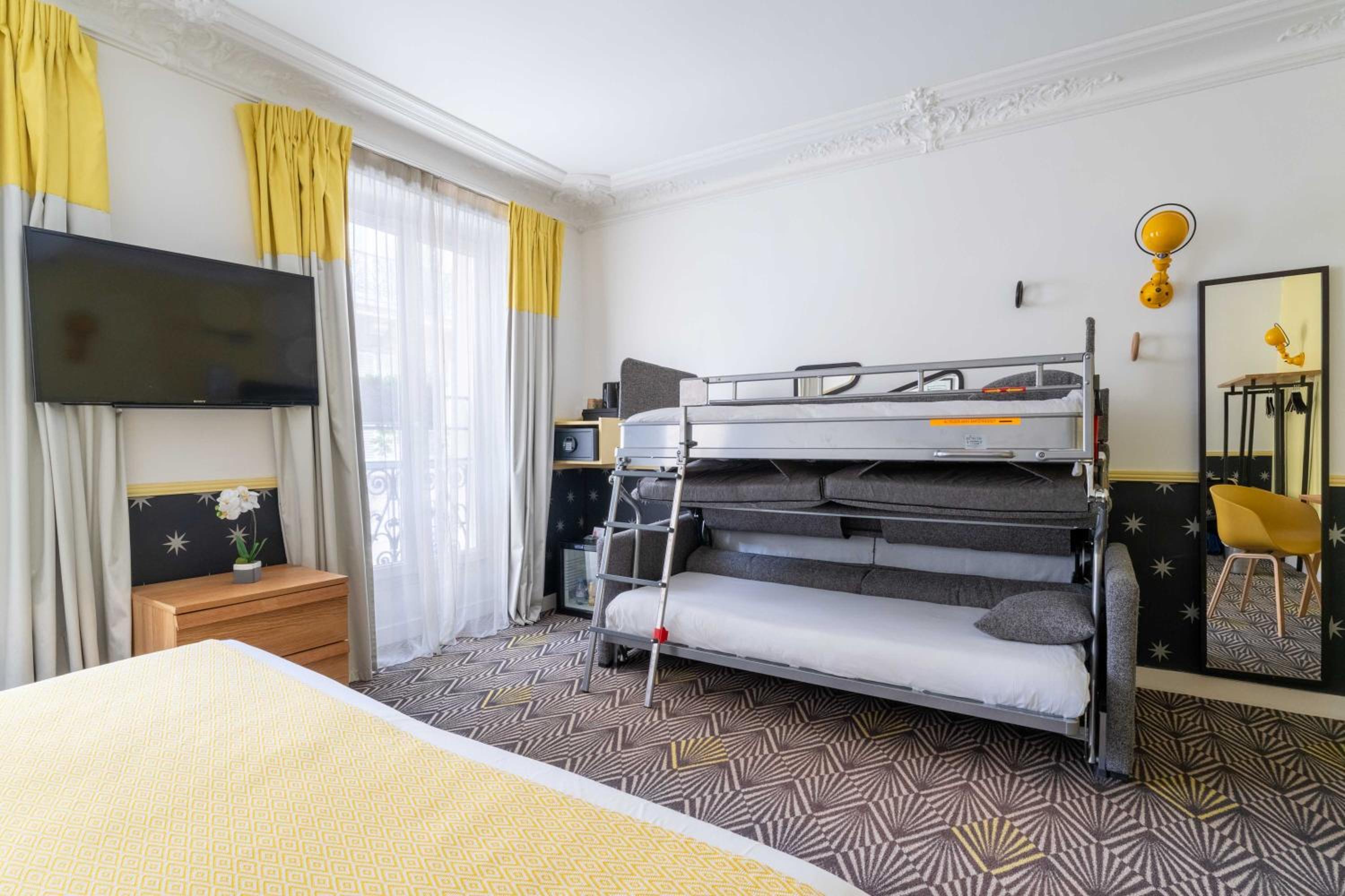 Quadruple Room photo 2