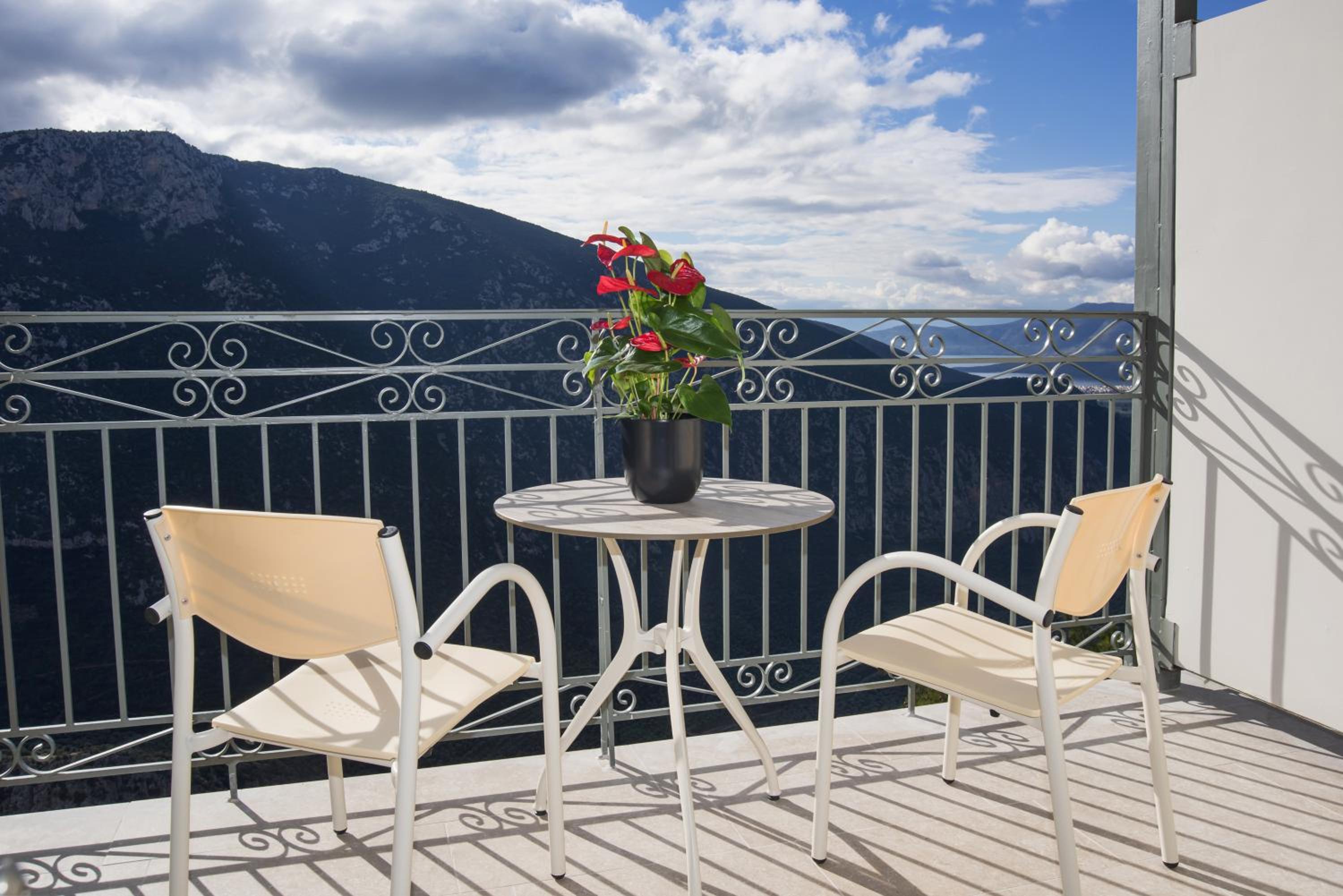Double or Twin Room with Balcony - Photo 6