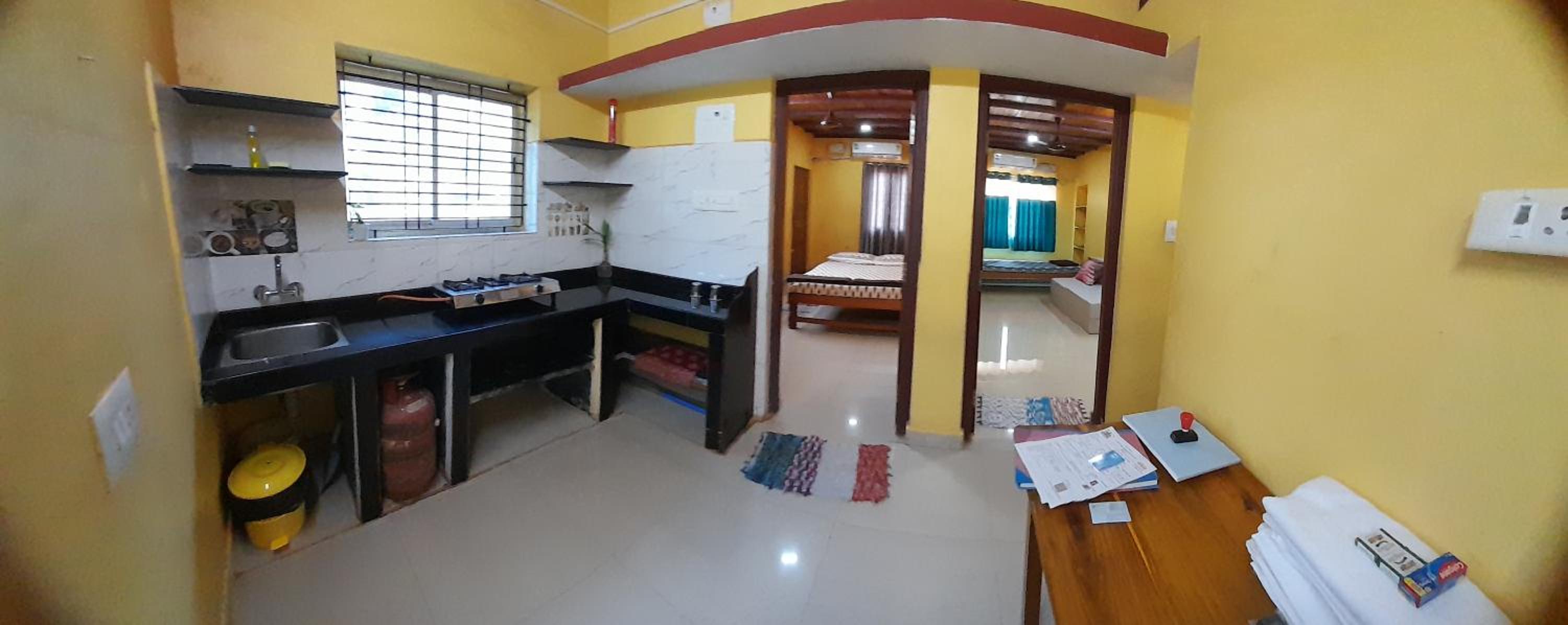 One-Bedroom House photo 1