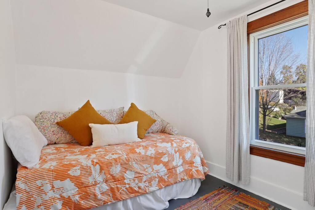 Four-Bedroom House photo 1