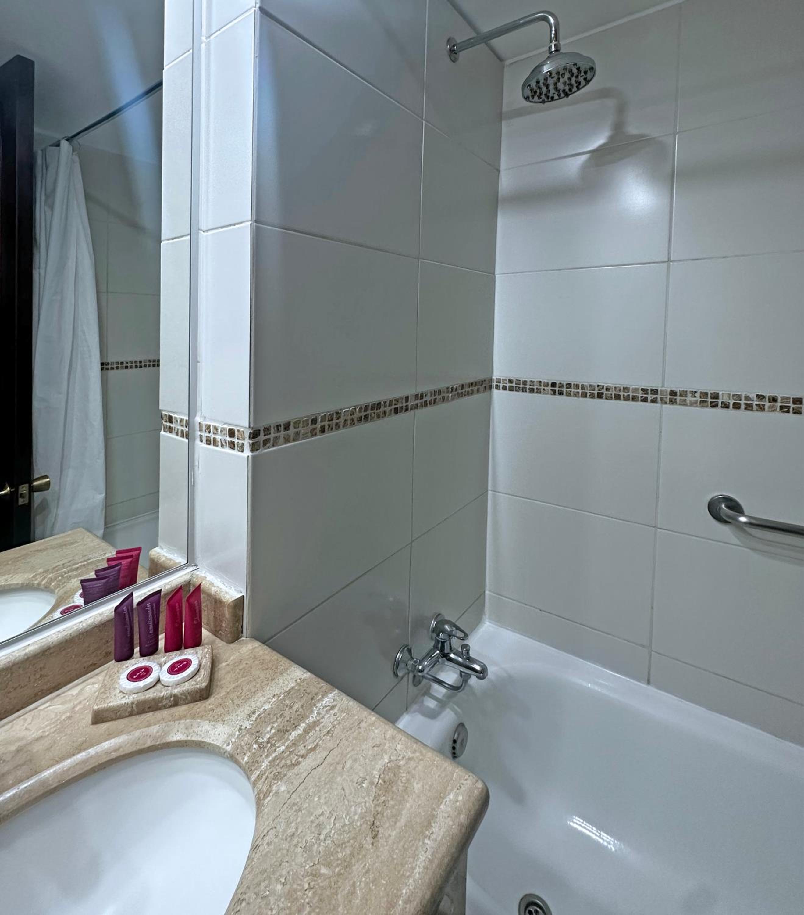 Standard Twin Room photo 2