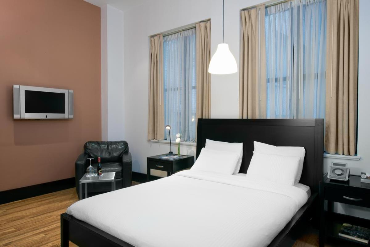 Queen Room