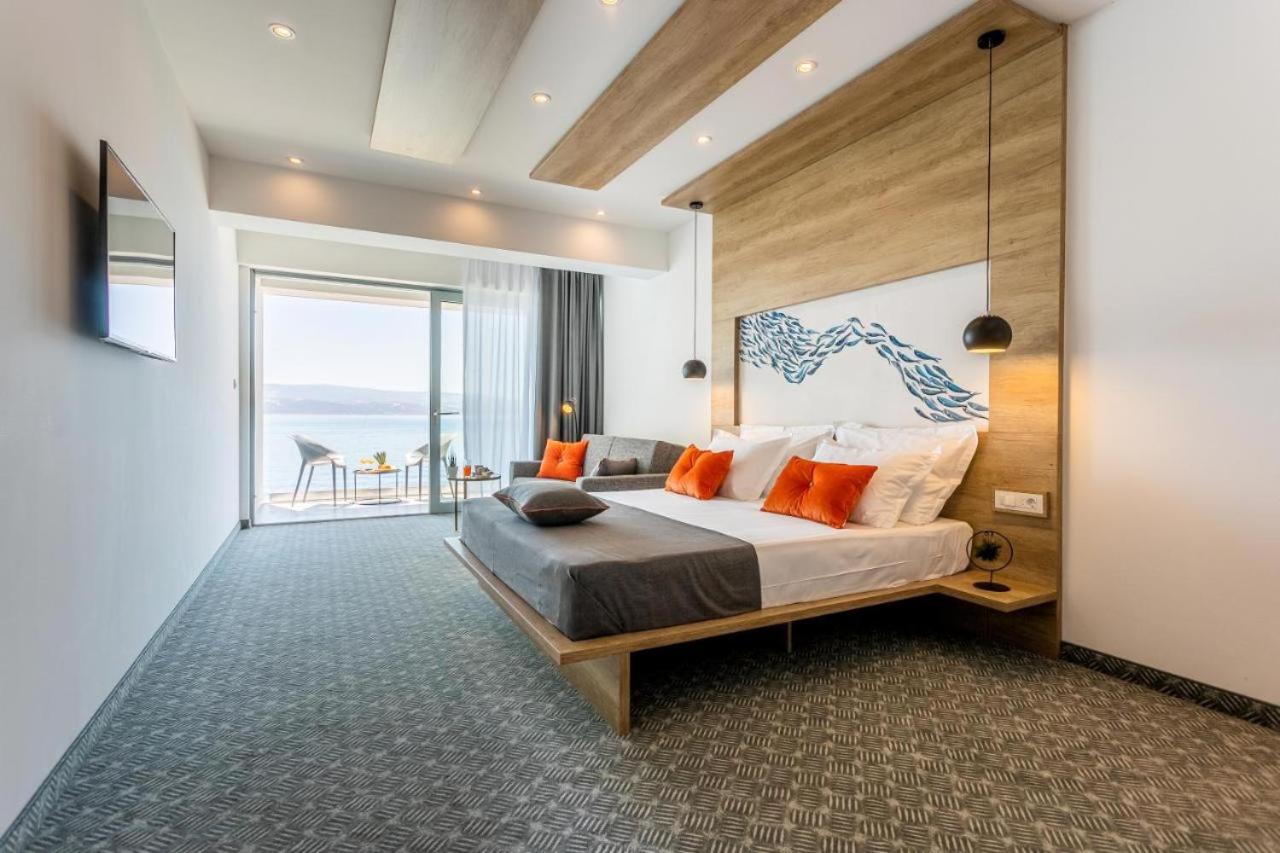 Deluxe room with balcony and sea view - Photo 1