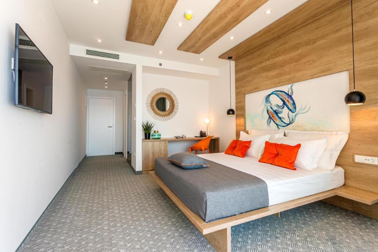 Deluxe room with balcony and sea view - Photo 3