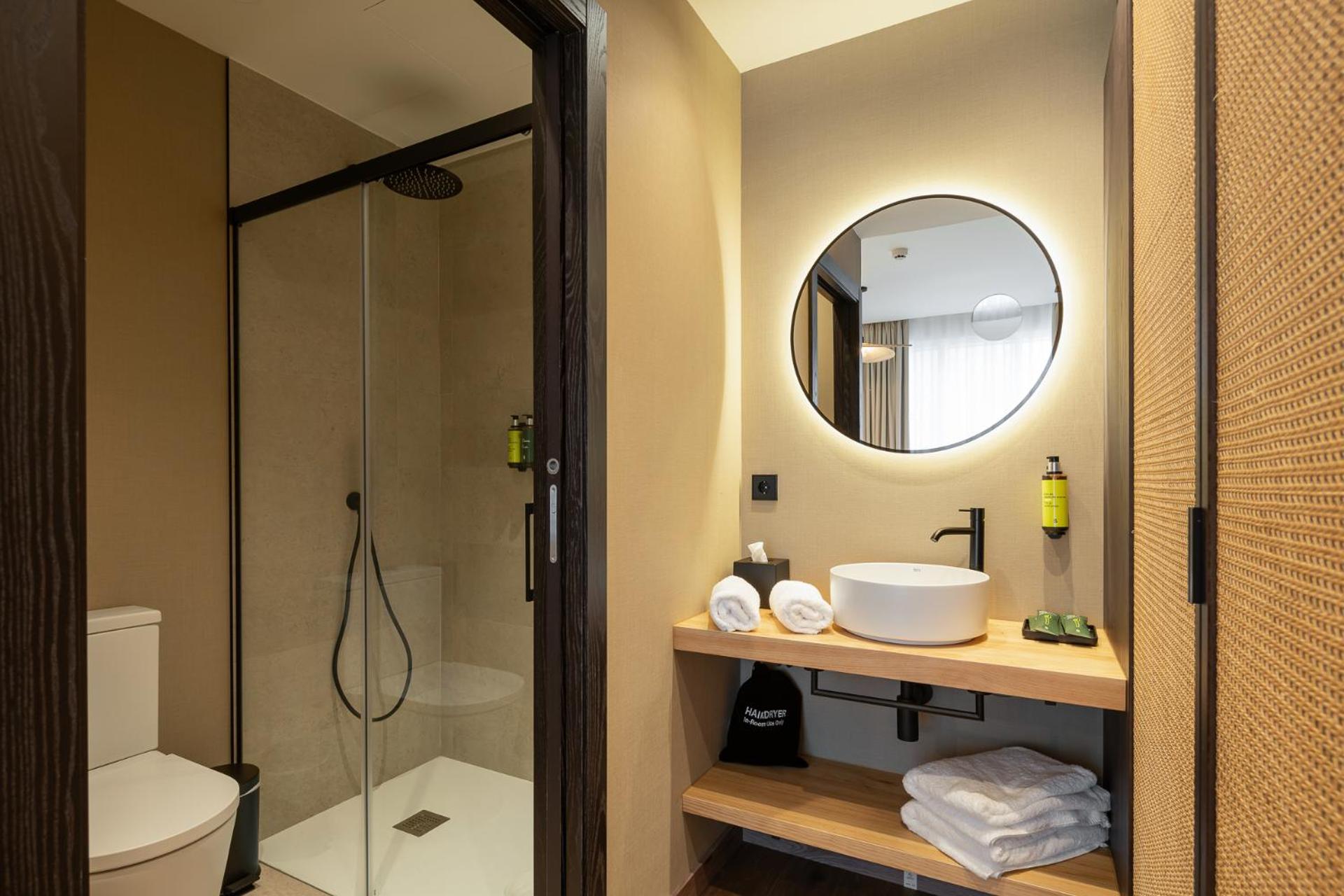 Basic Single Room photo 3