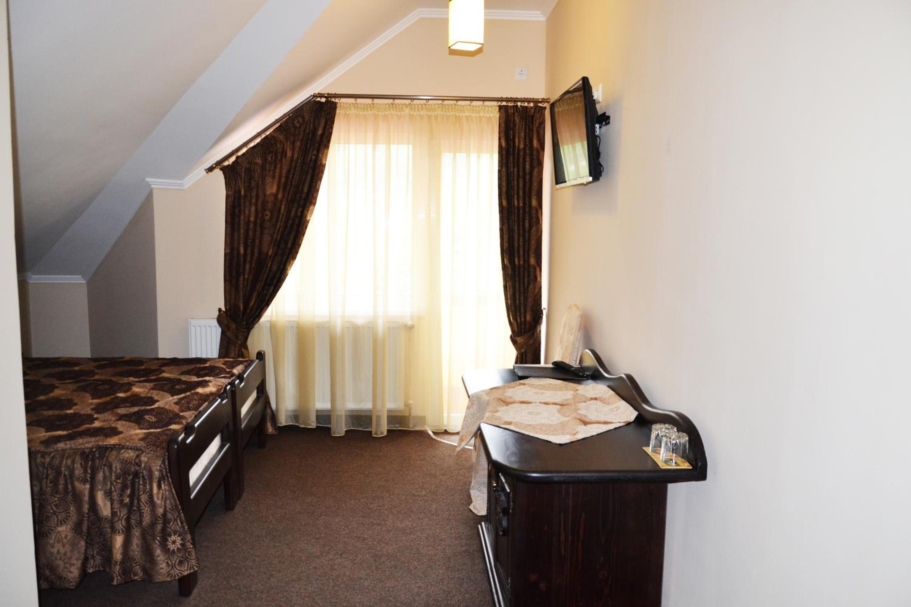 Budget Double Room photo 2