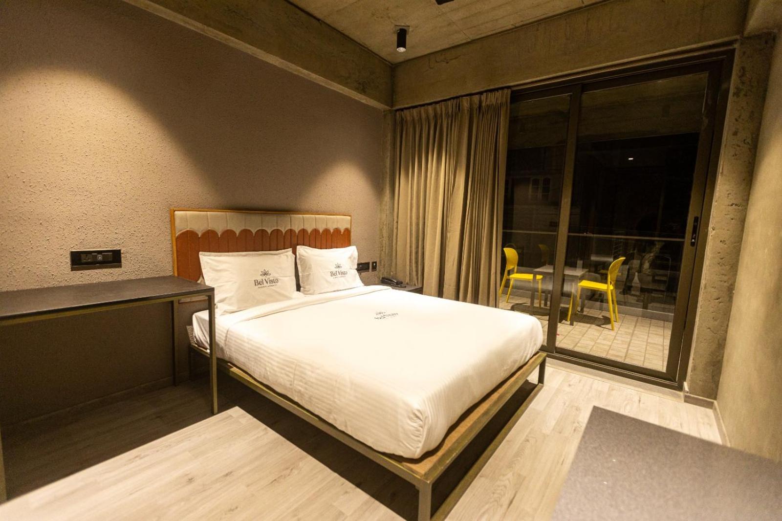 Double Room with Balcony photo 3