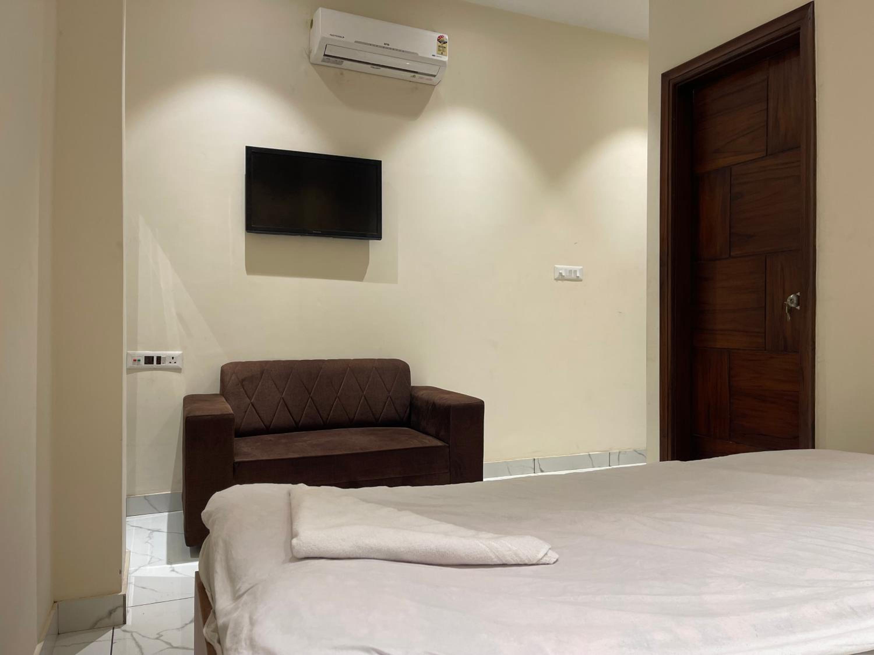 Double Room with Private Bathroom photo 2