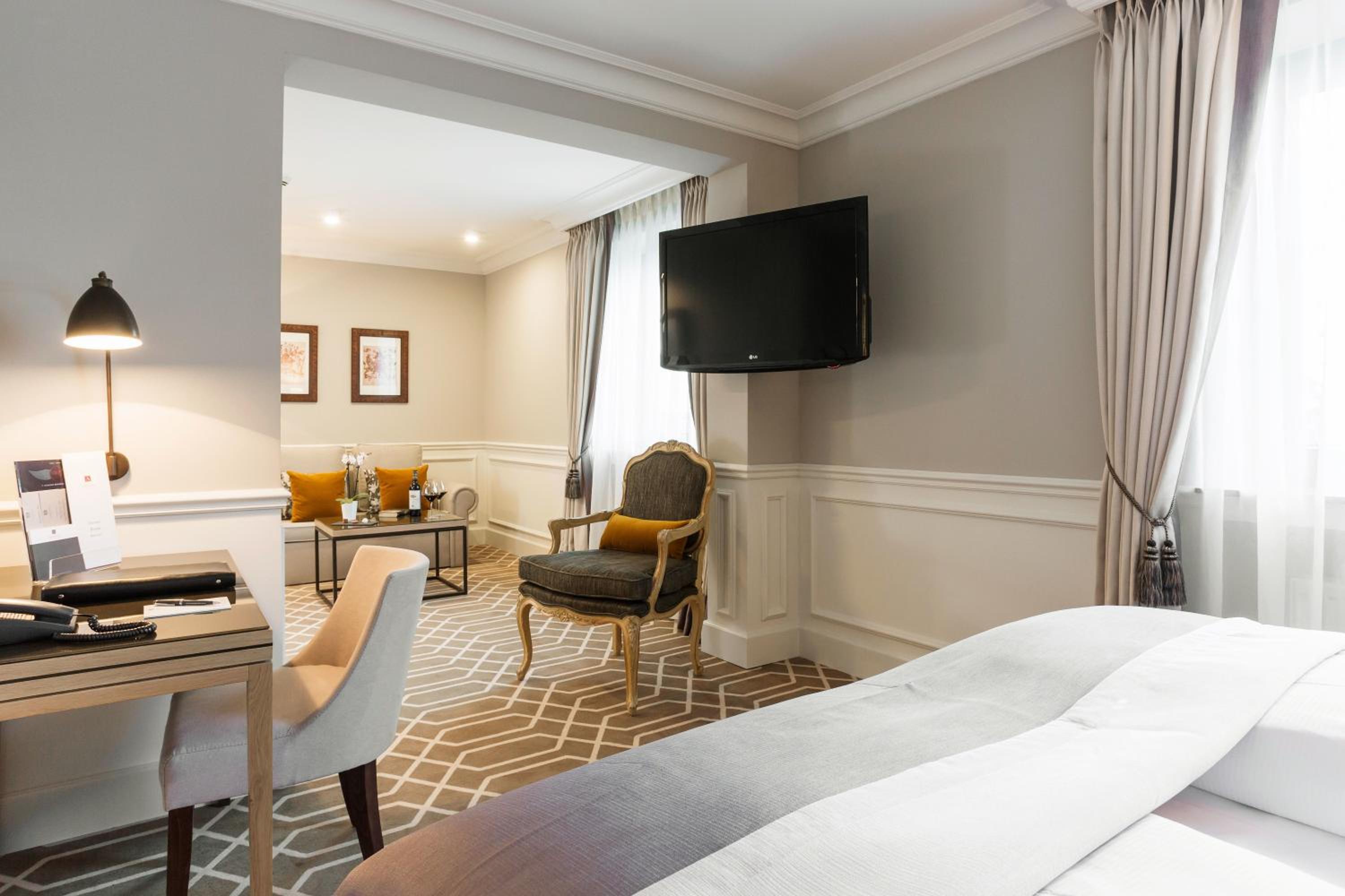 Executive Double Room - Photo 4
