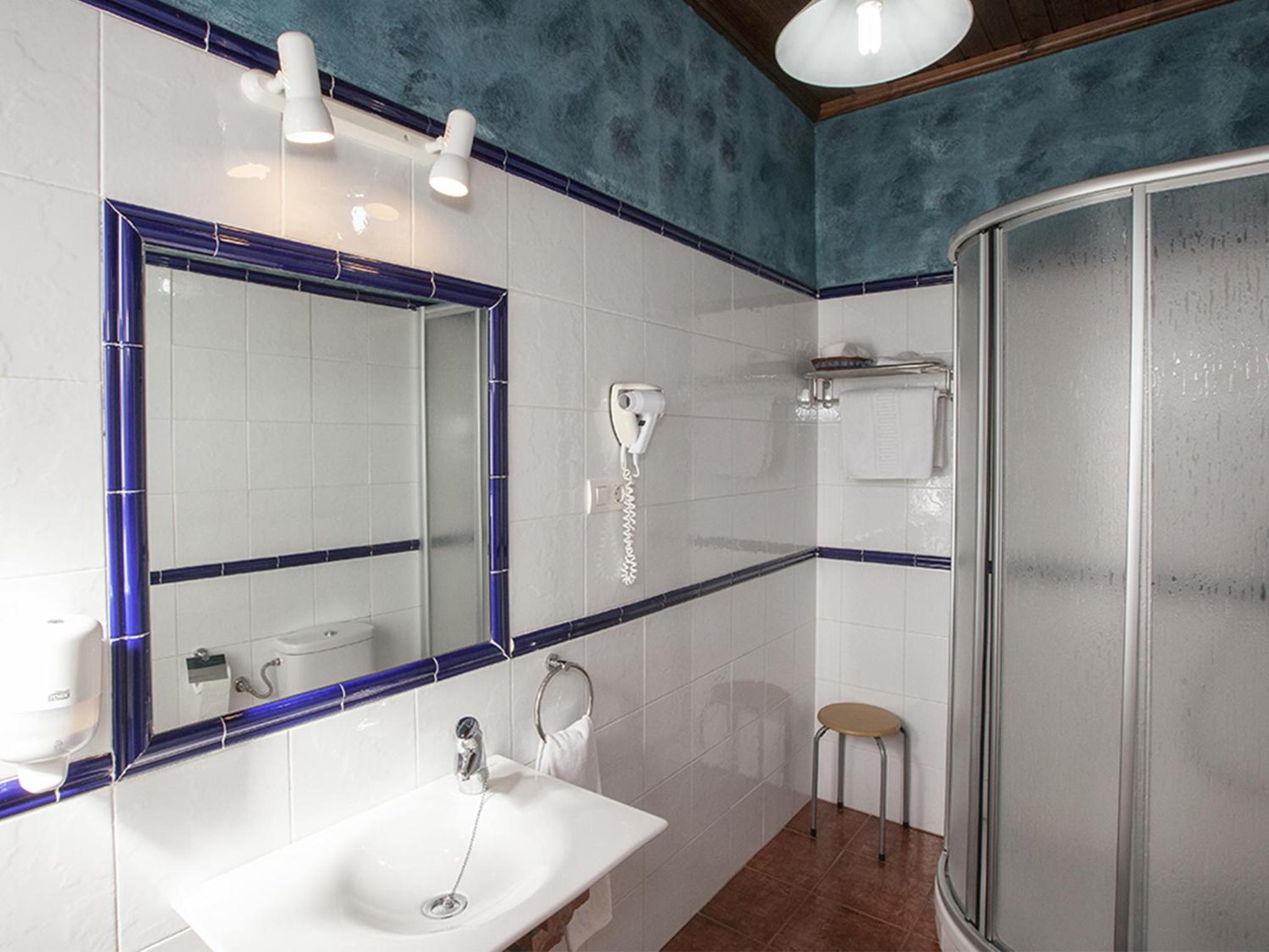 Budget Double Room with 1 Double Bed photo 3