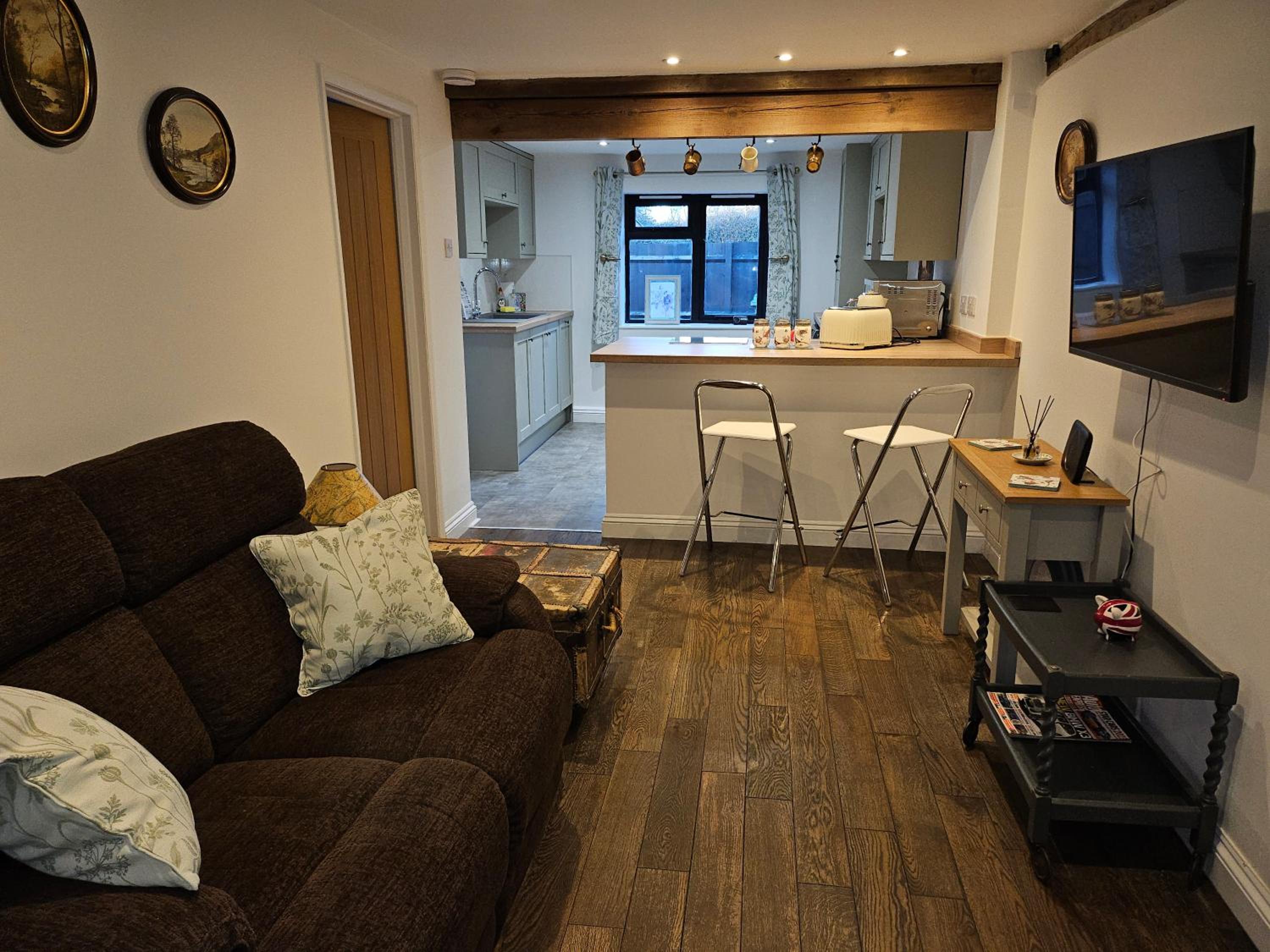 One-Bedroom House photo 1
