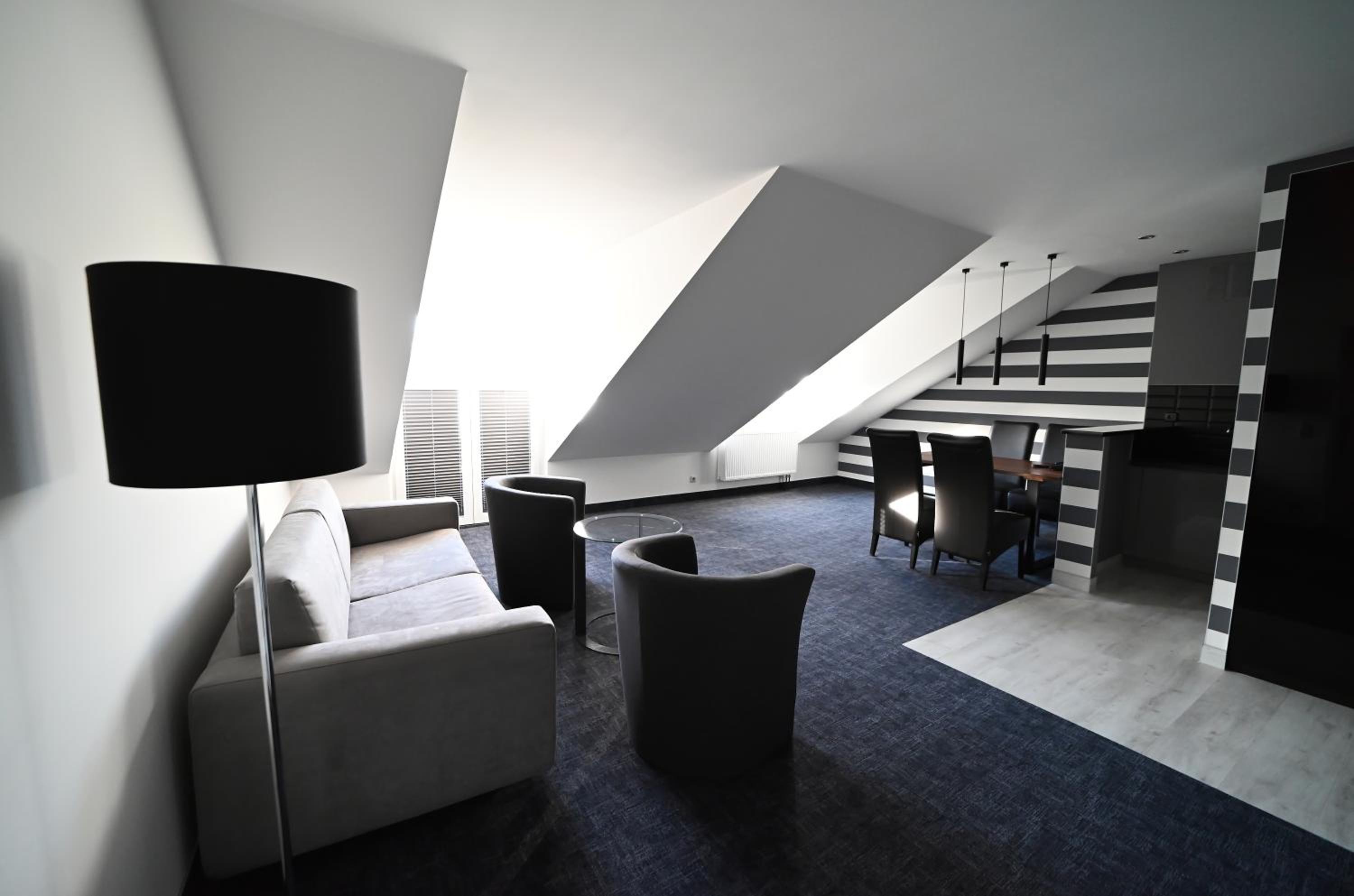 Apartment - Photo 4