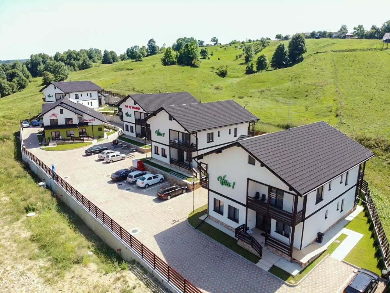 Villa photo 2