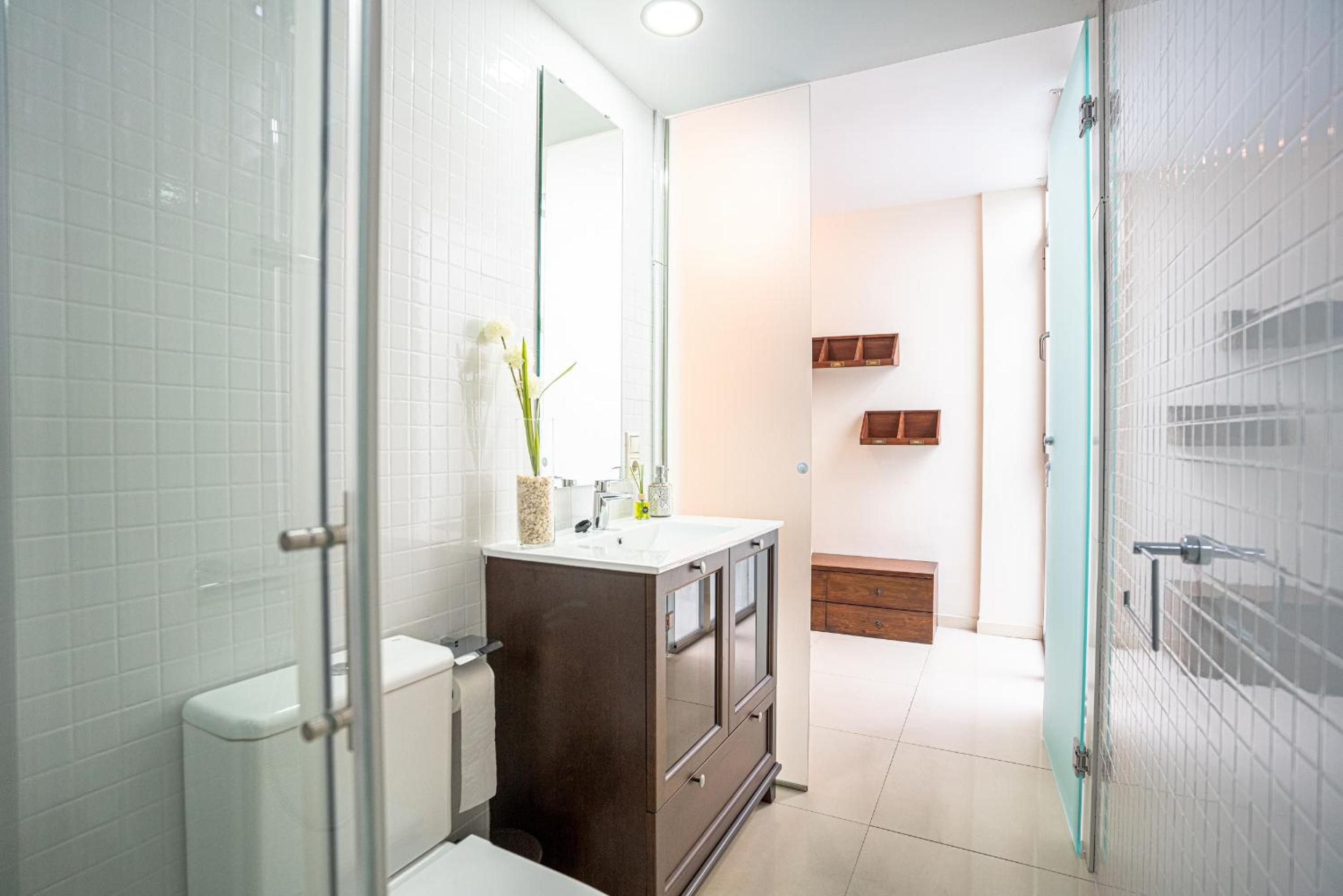 Two-Bedroom House - Photo 4
