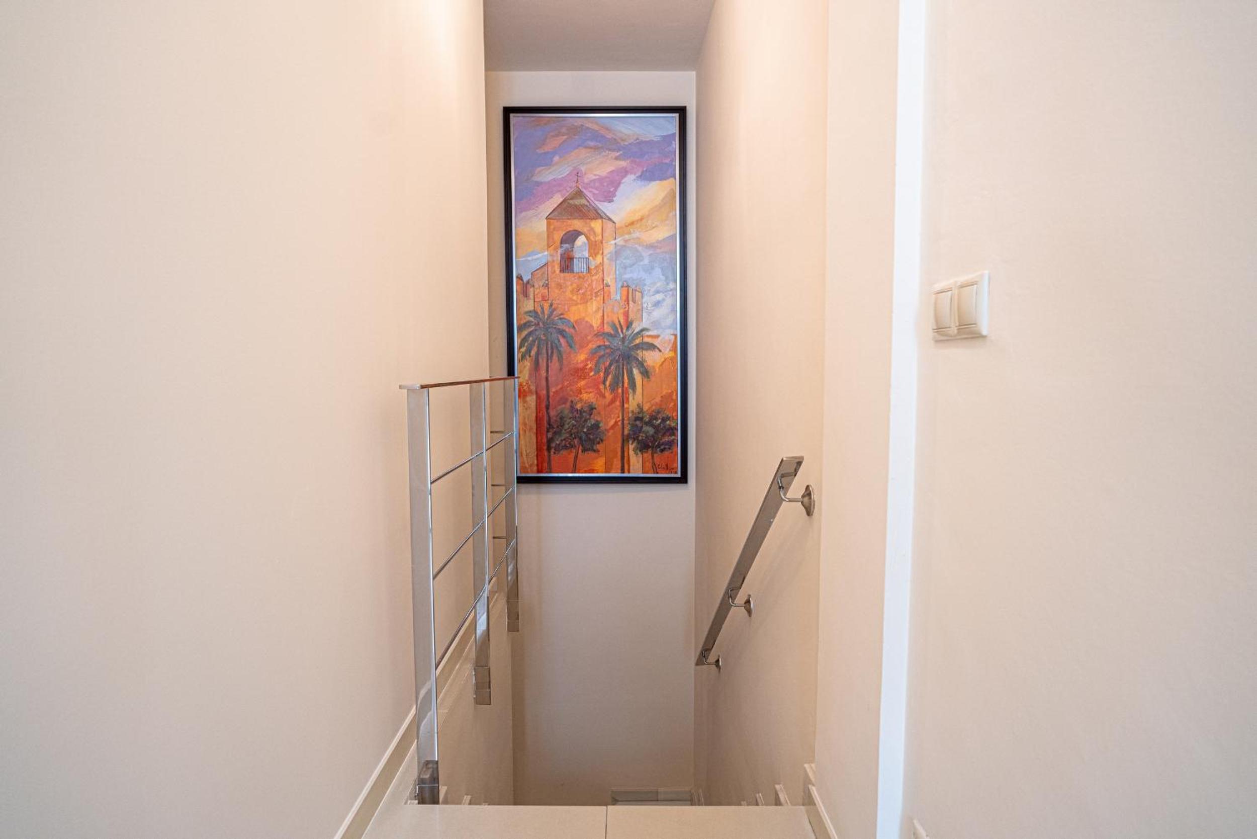 Two-Bedroom House - Photo 2