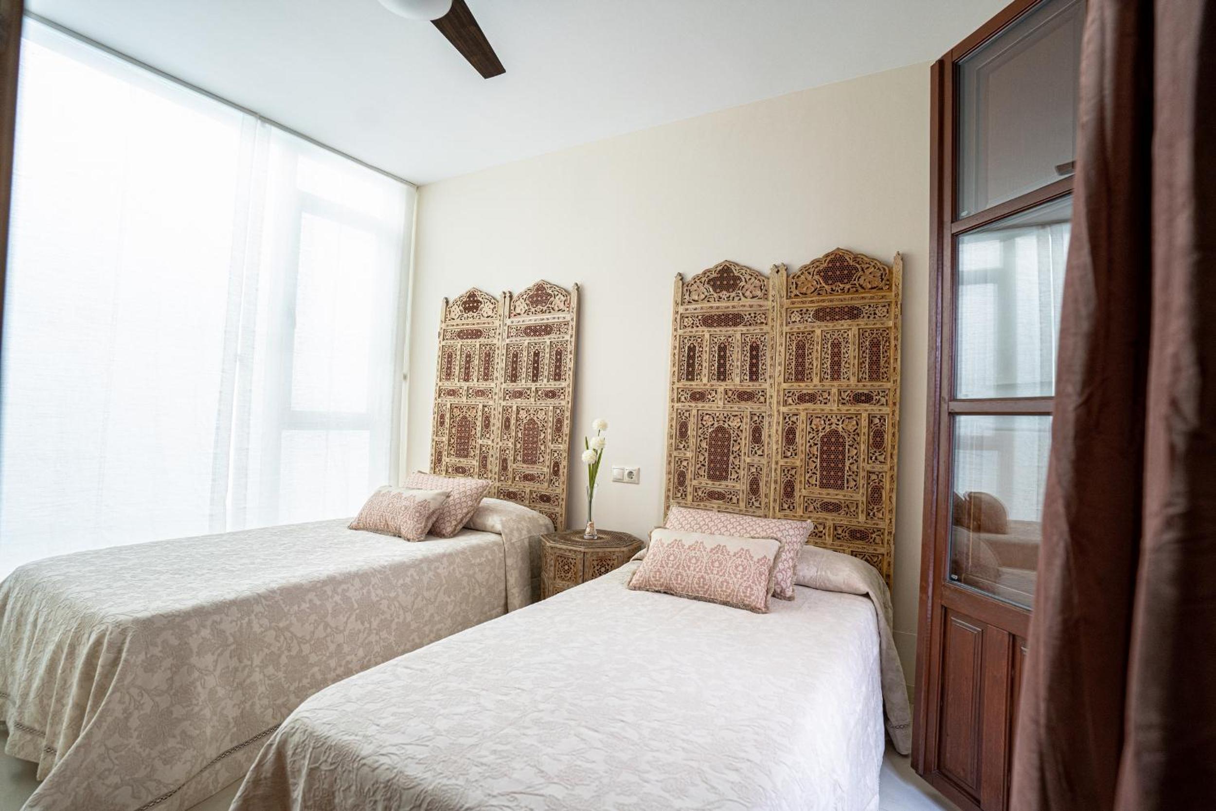 Two-Bedroom House - Photo 15