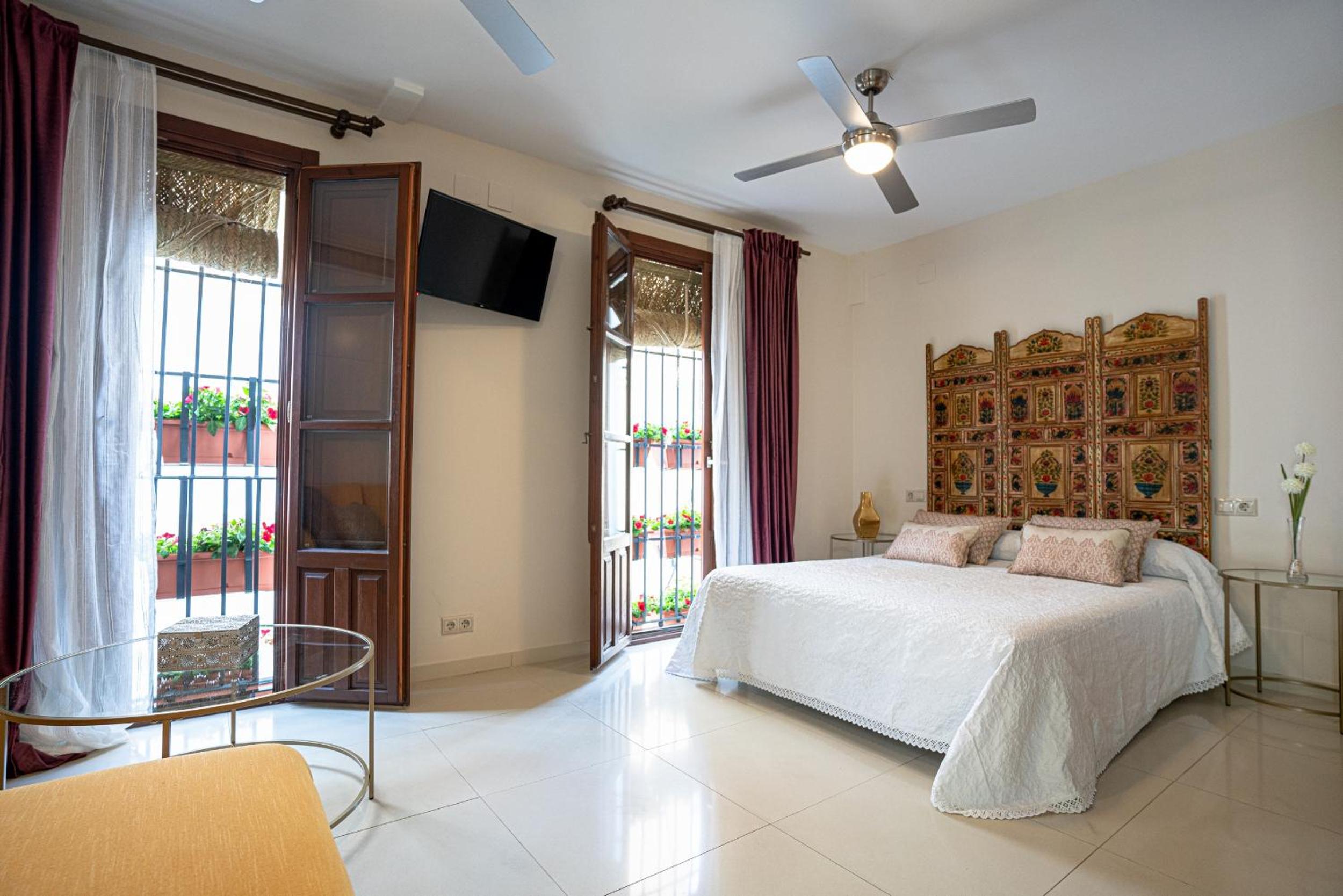 Two-Bedroom House - Photo 1