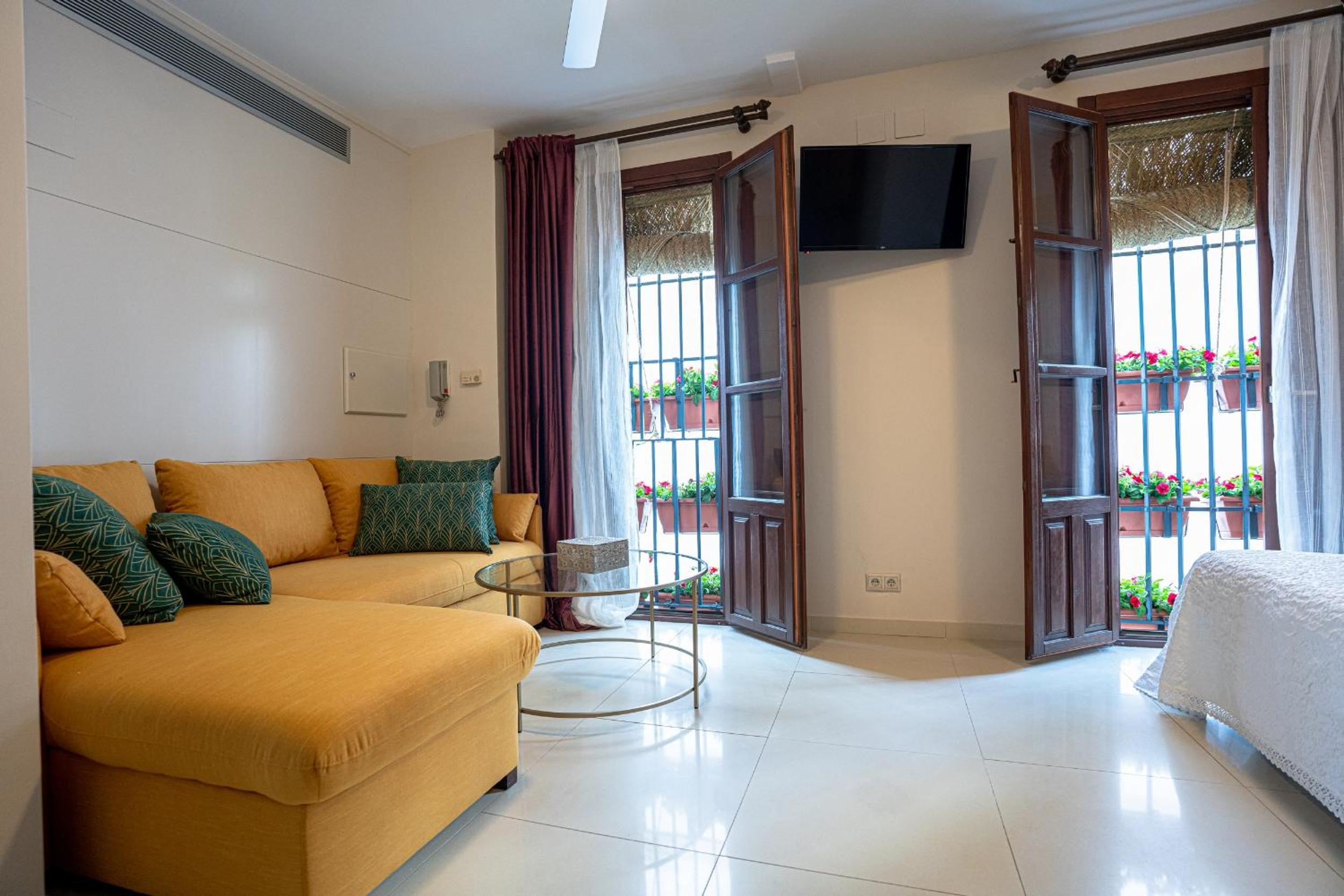 Two-Bedroom House - Photo 21