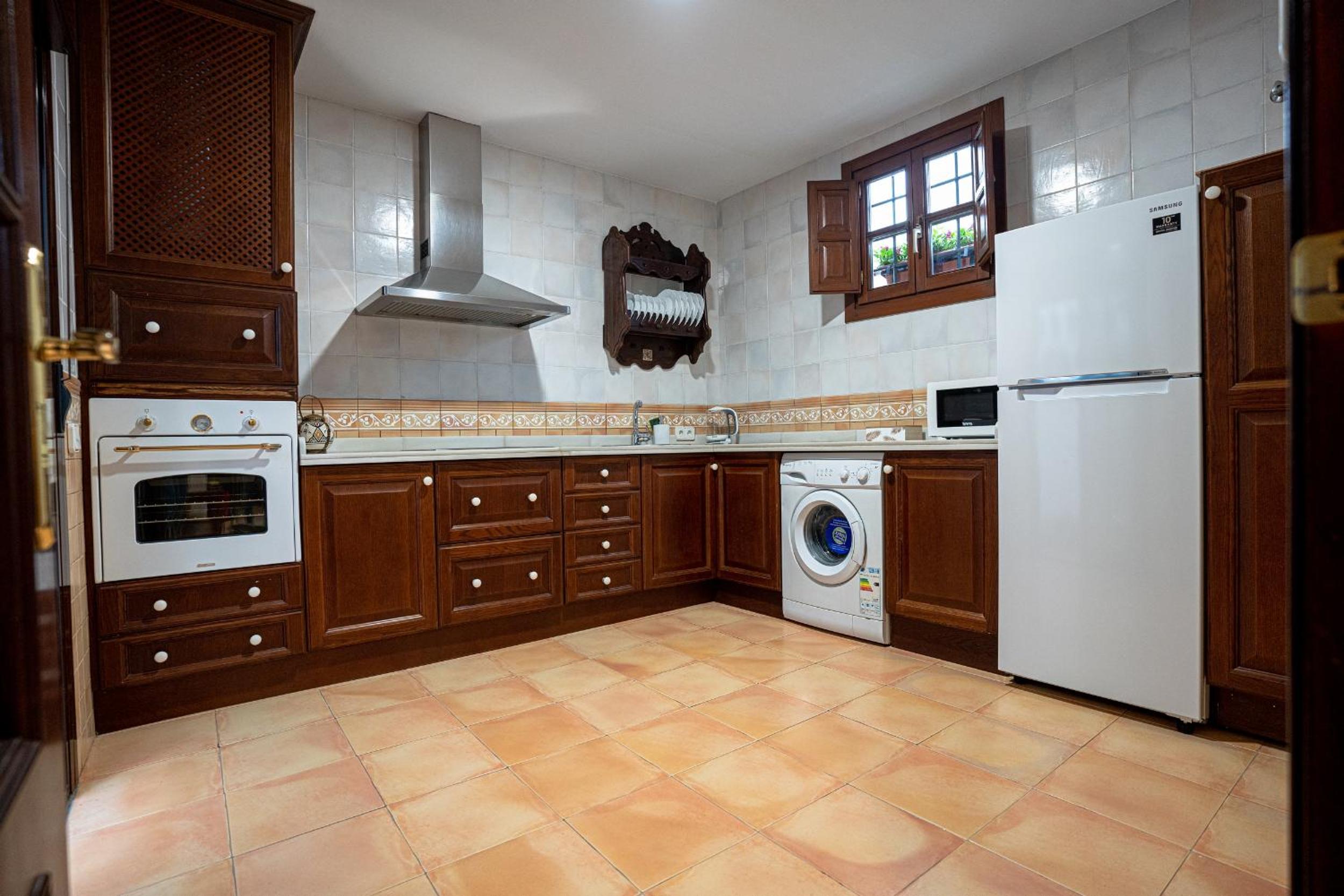 Two-Bedroom House - Photo 30