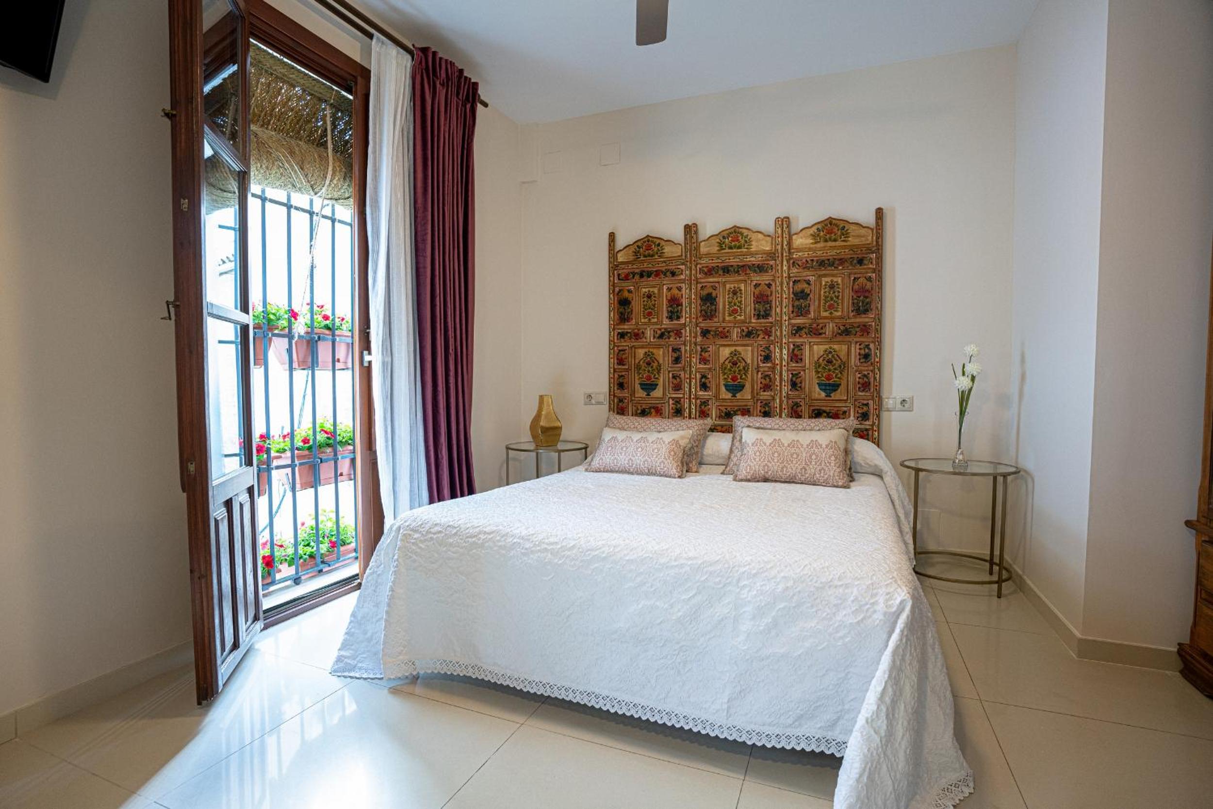 Two-Bedroom House - Photo 31