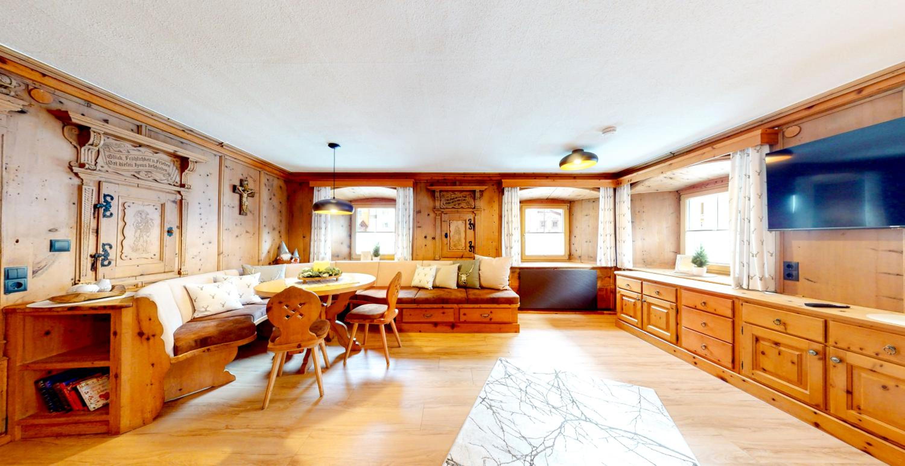 Three-Bedroom House photo 3