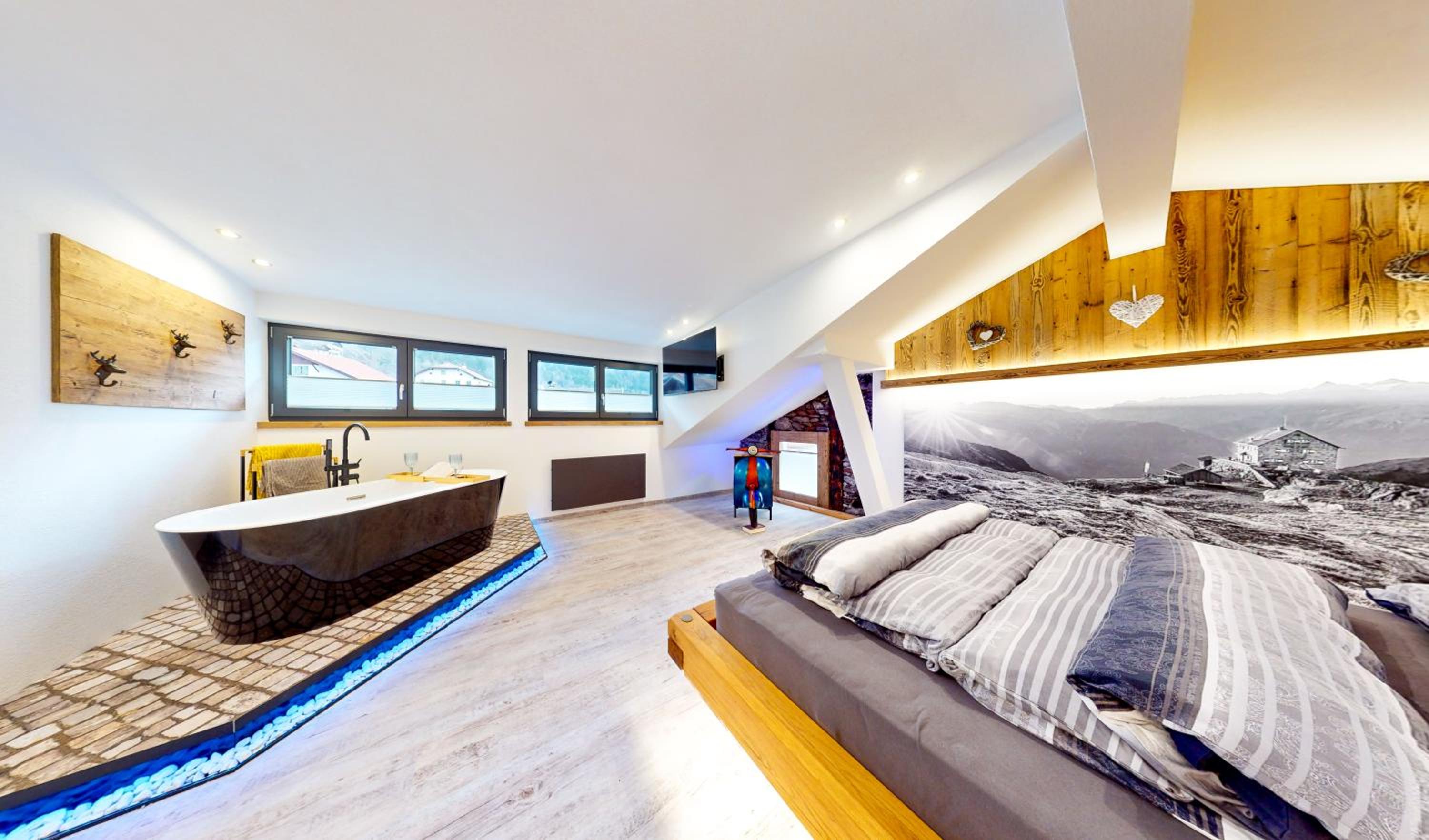 Three-Bedroom House photo 2
