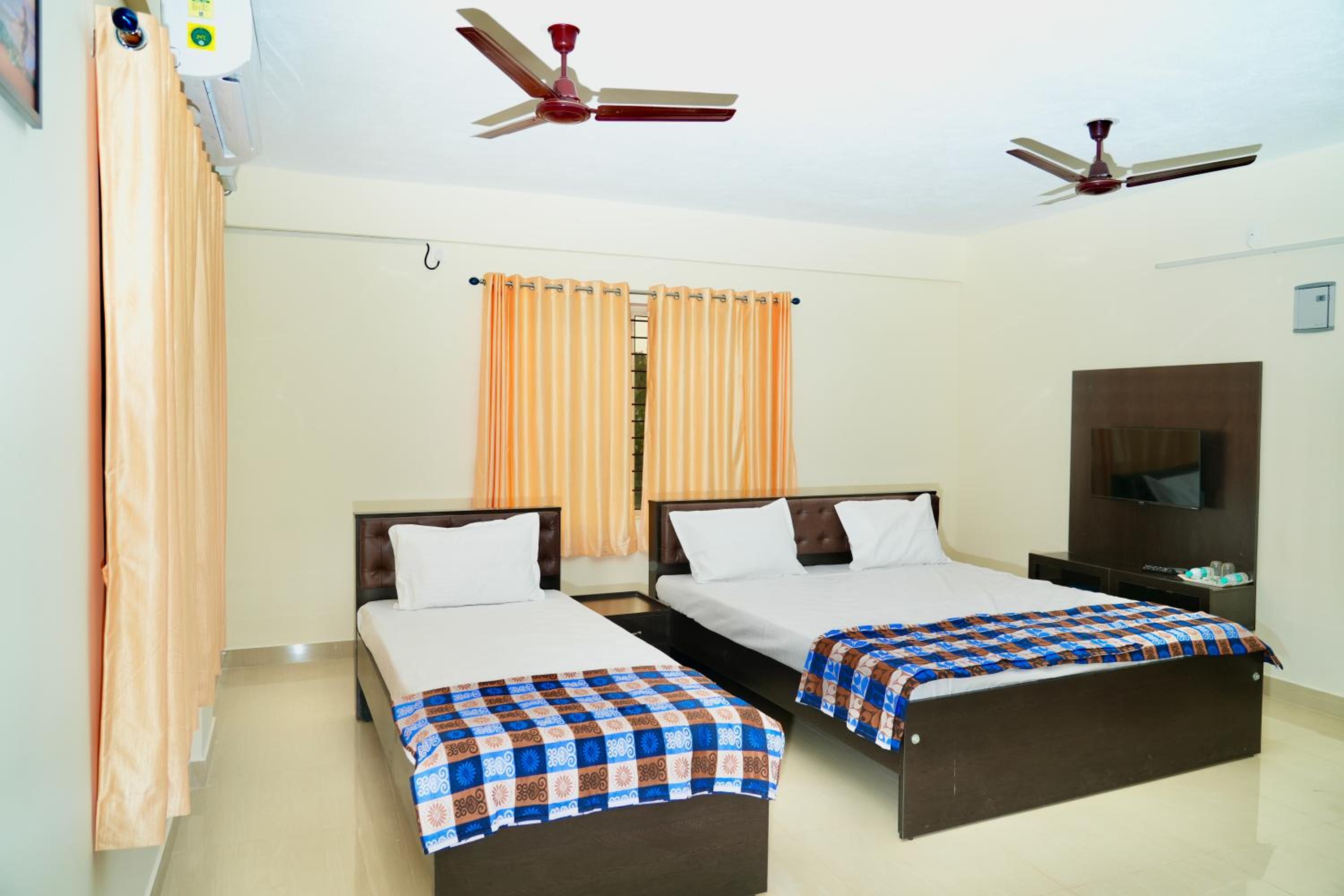 Deluxe Triple Room photo 1