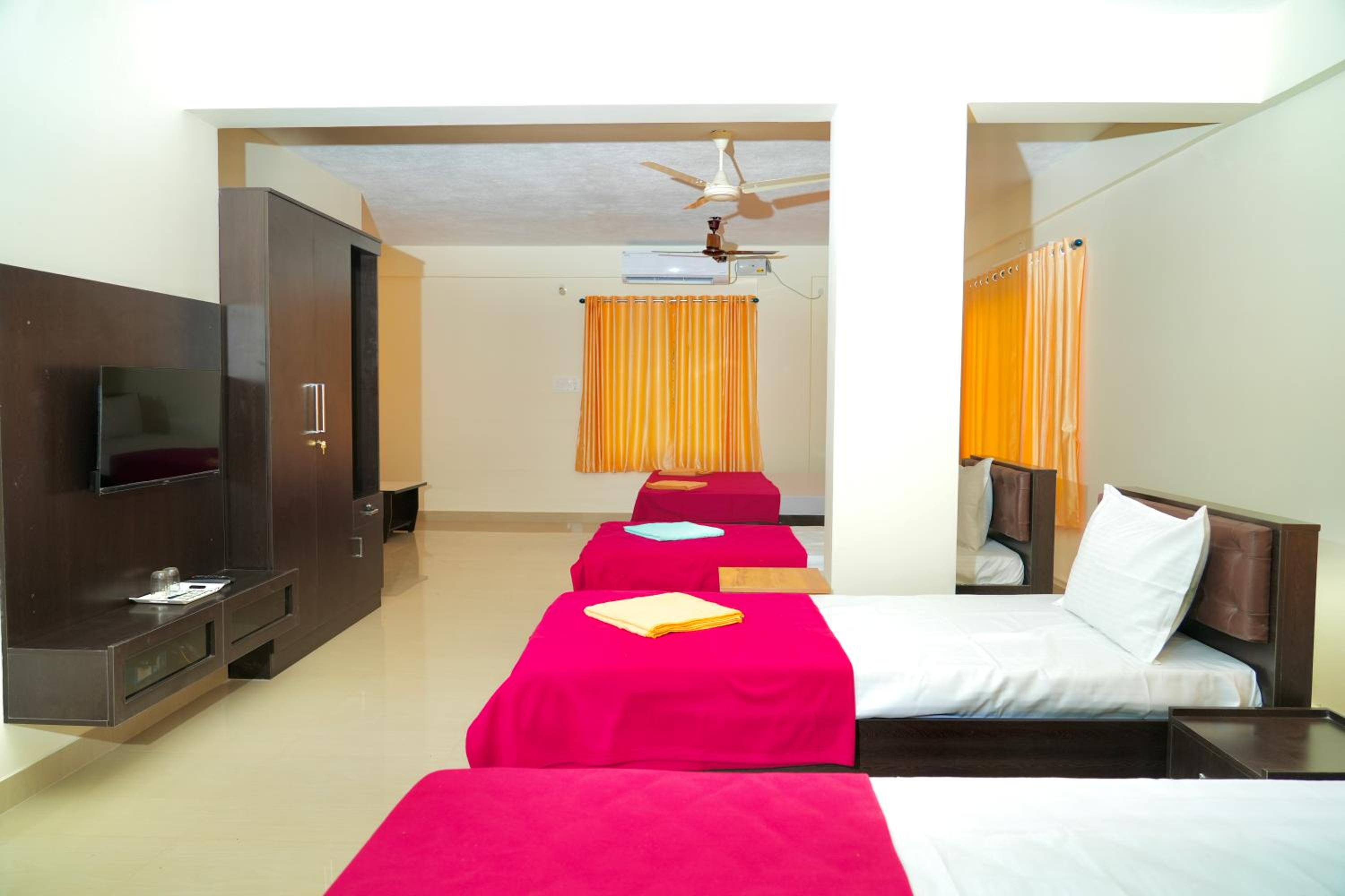 Deluxe Quadruple Room photo 1