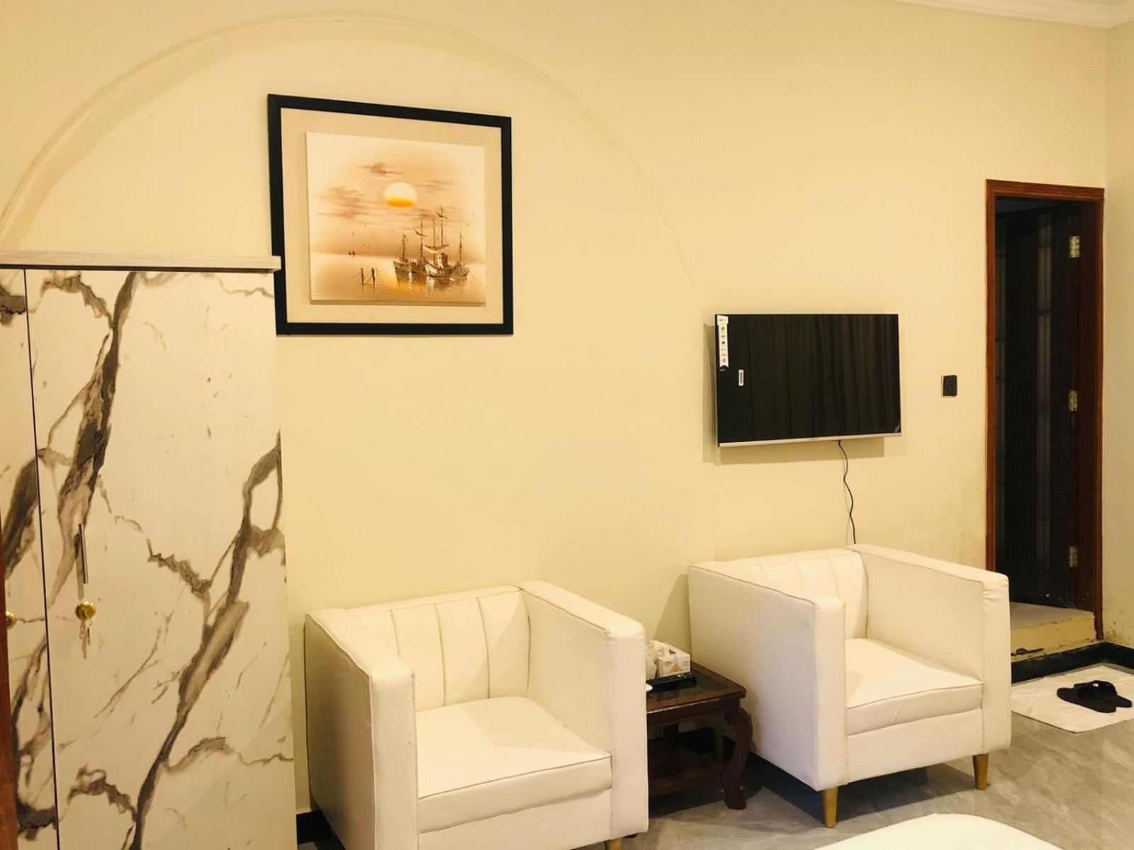 Luxury Triple Room photo 3