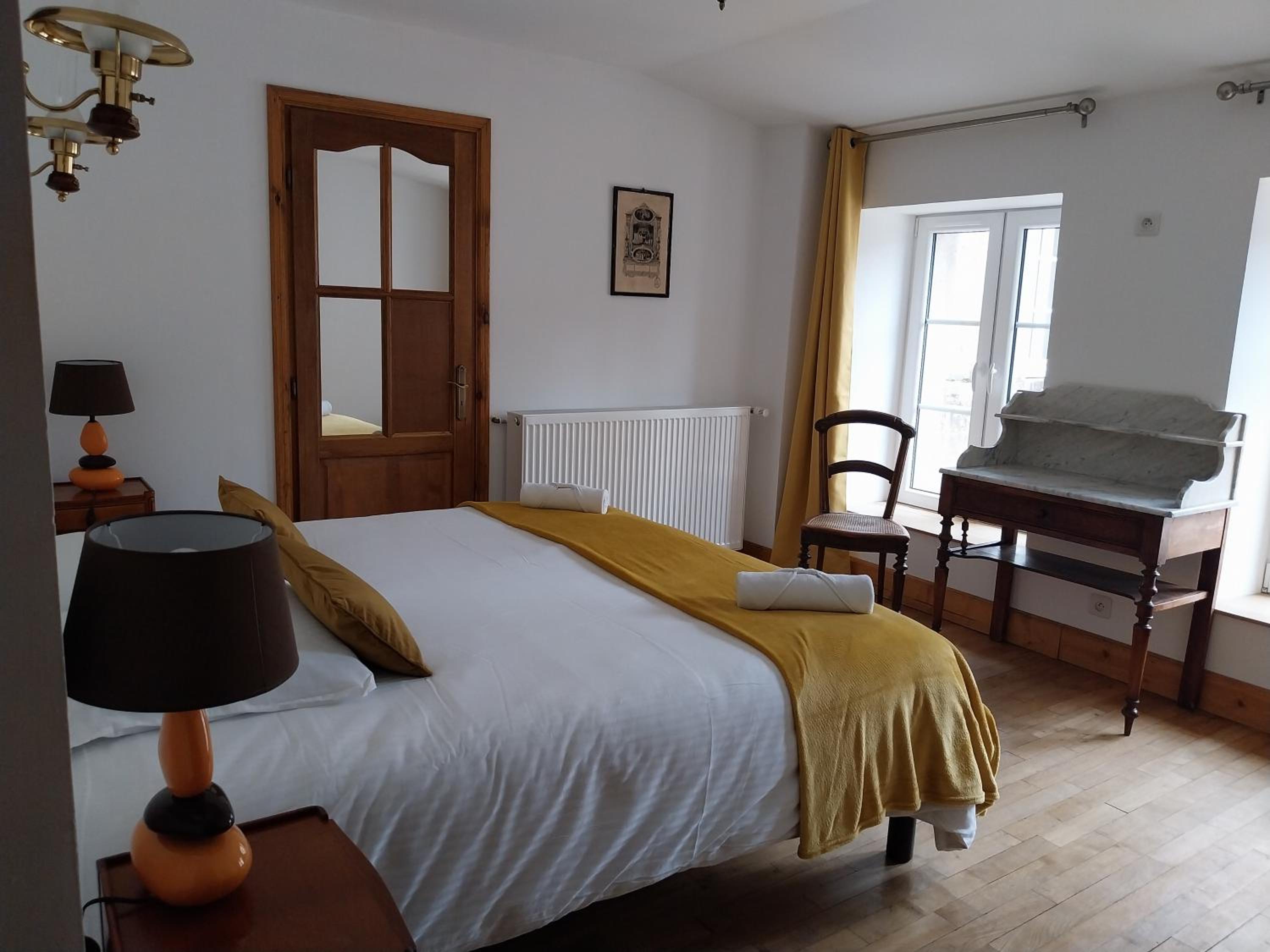 Standard Twin Room with Garden View photo 3