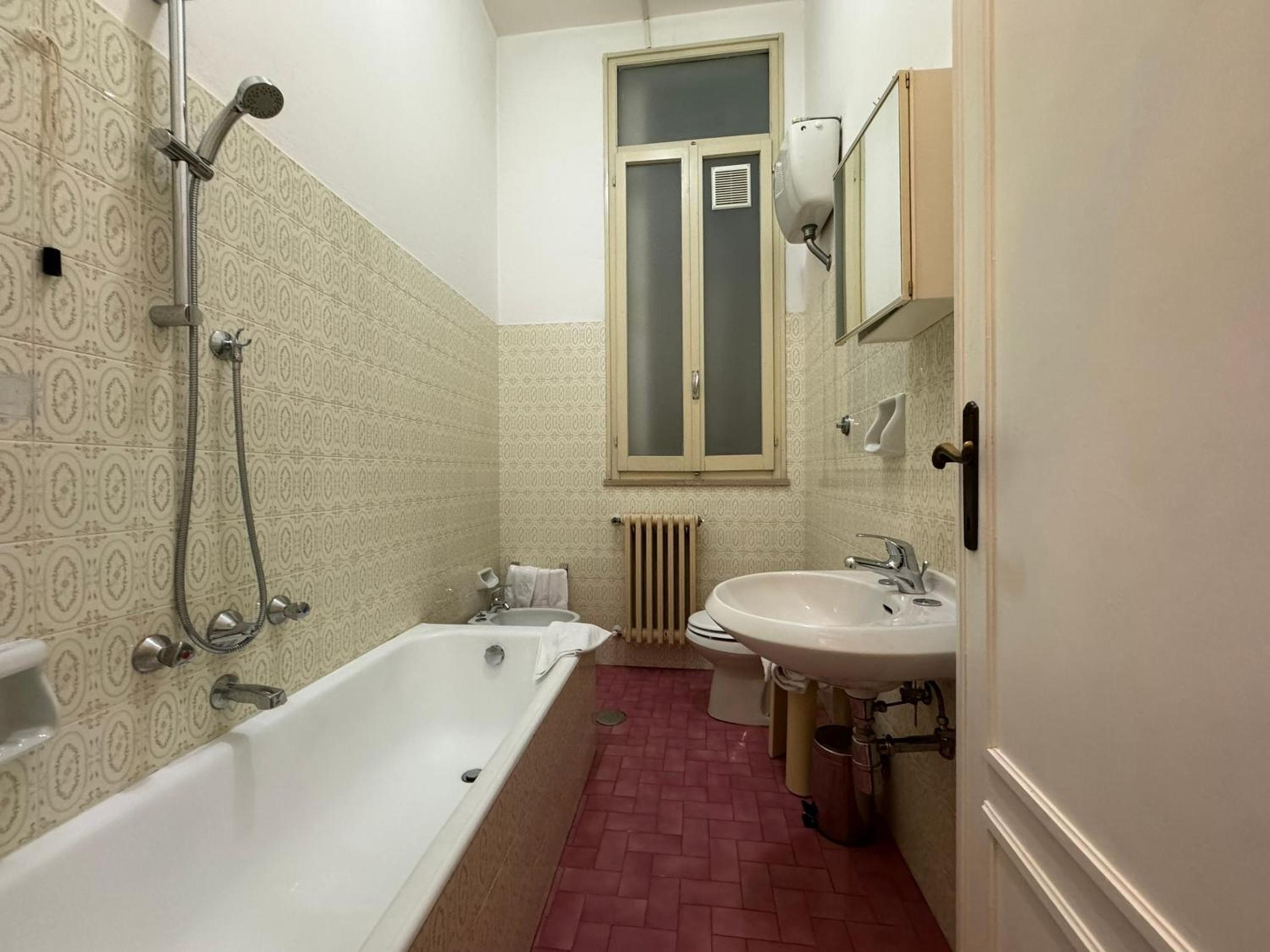 Standard Triple Room - Photo 4