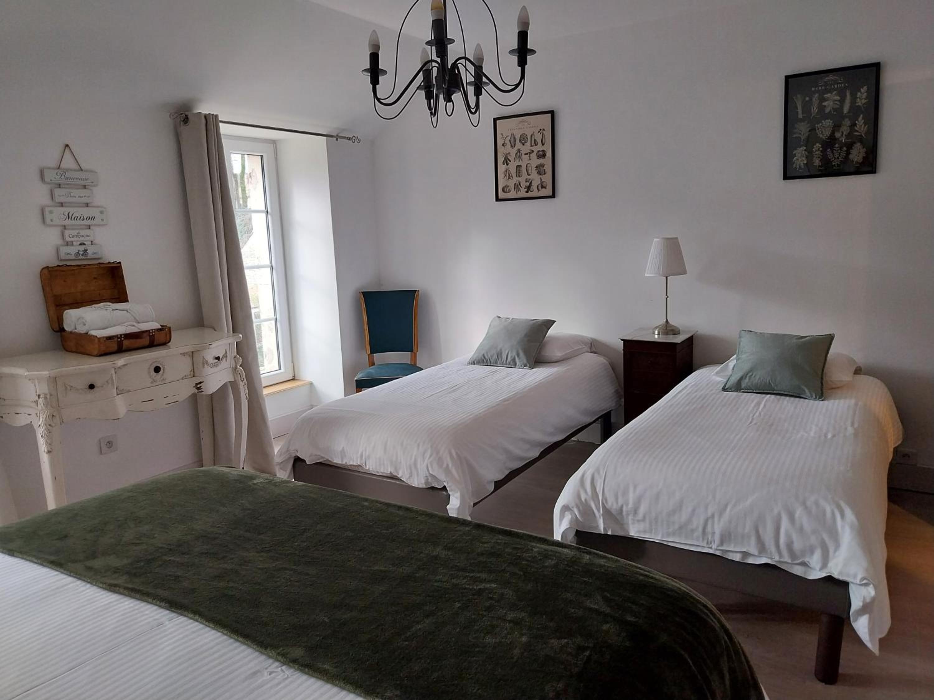 Superior Triple Room photo 2