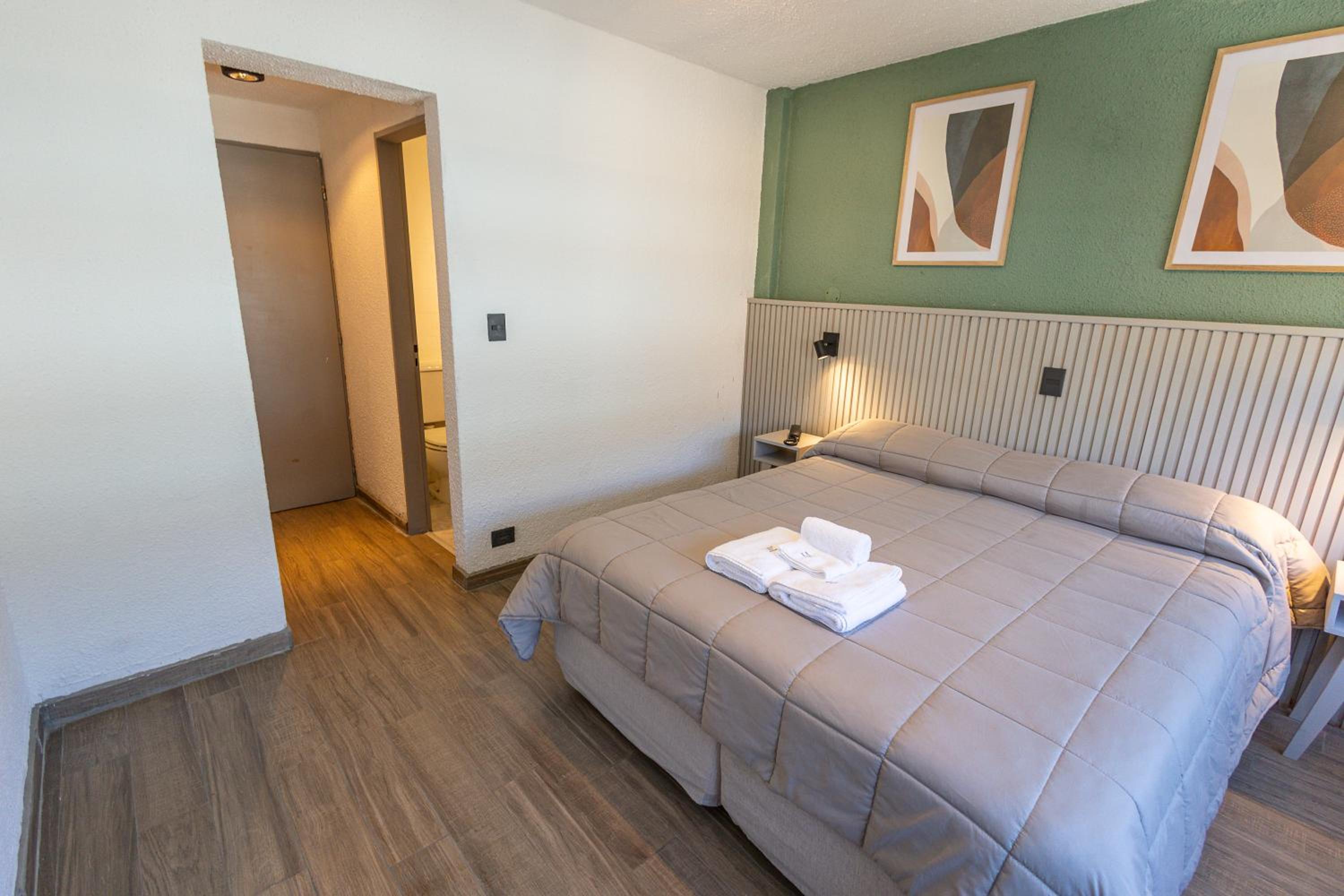 Double or Twin Room photo 3