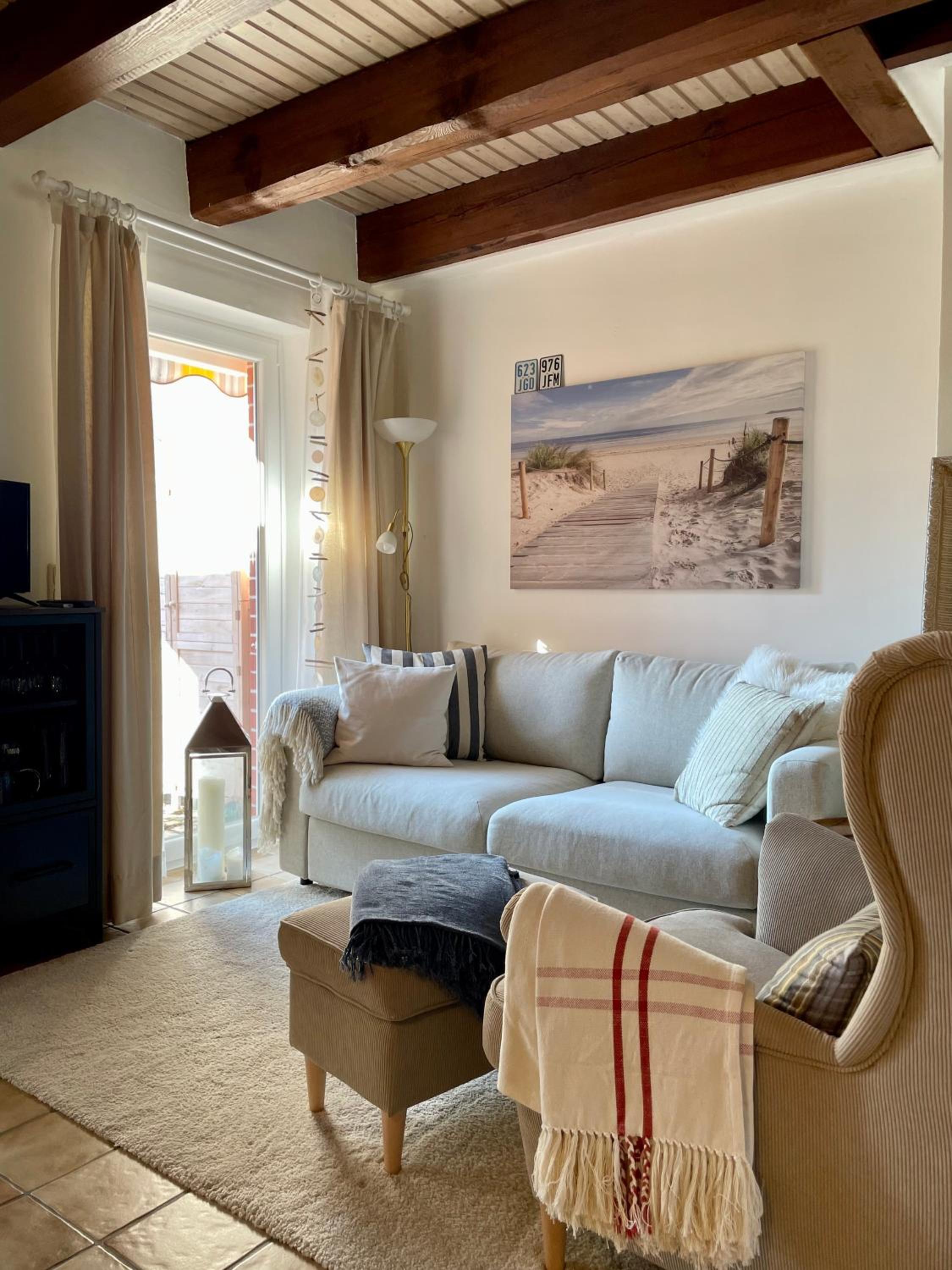 One-Bedroom House photo 1