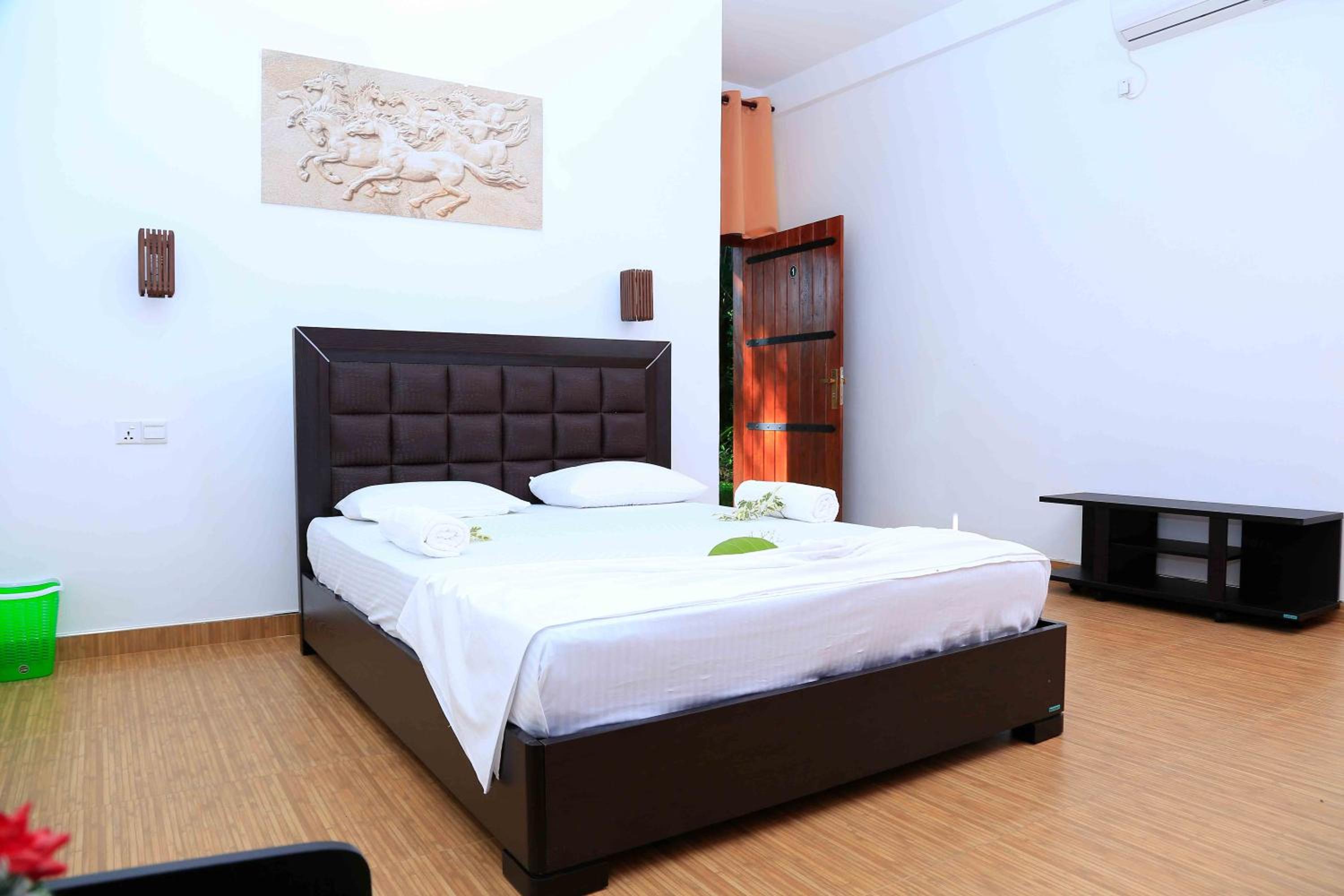 Deluxe Family Room - Photo 19