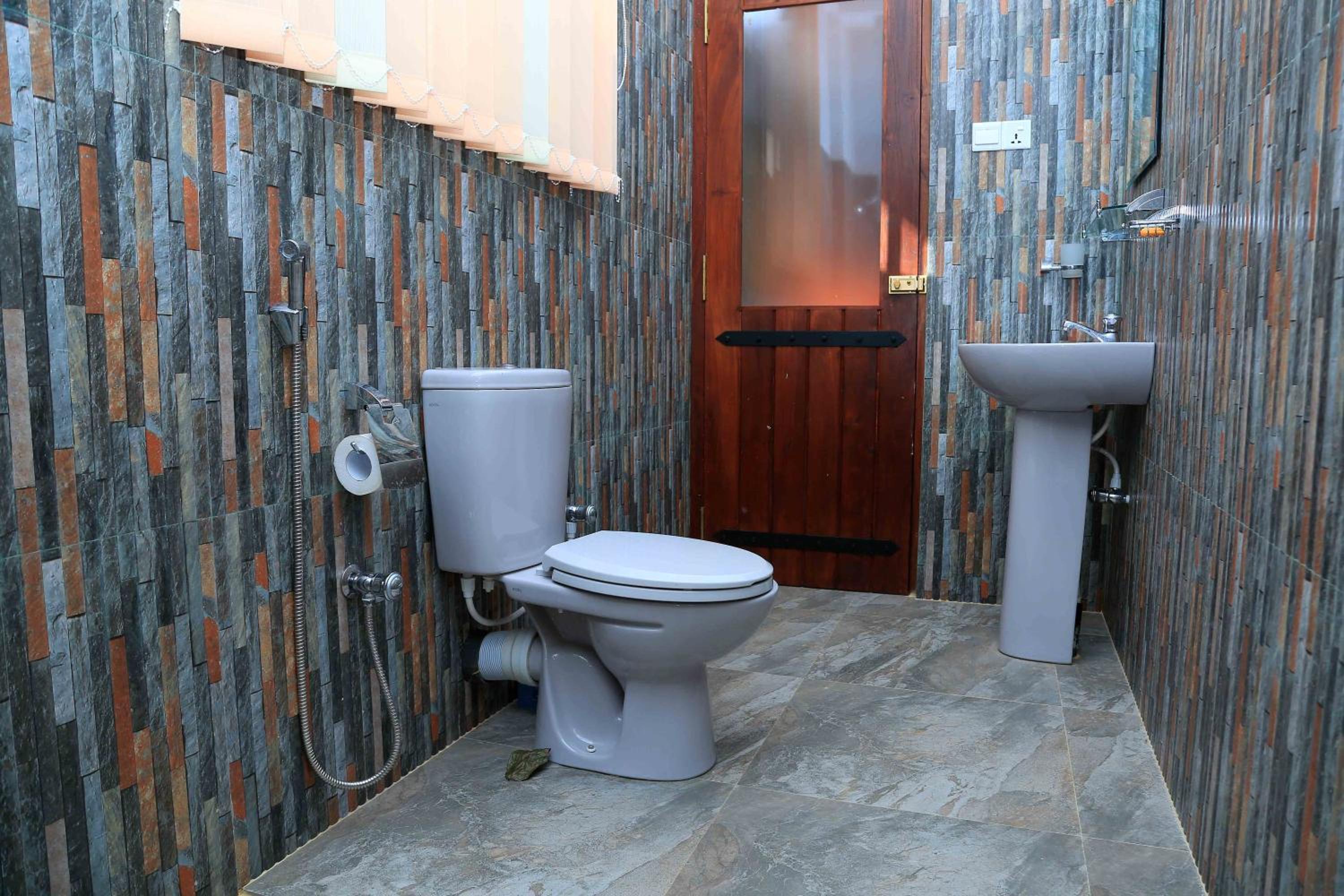 Deluxe Family Room - Photo 9