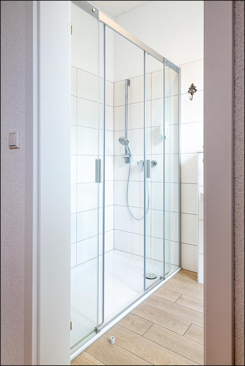 Single Room with Bathroom photo 2