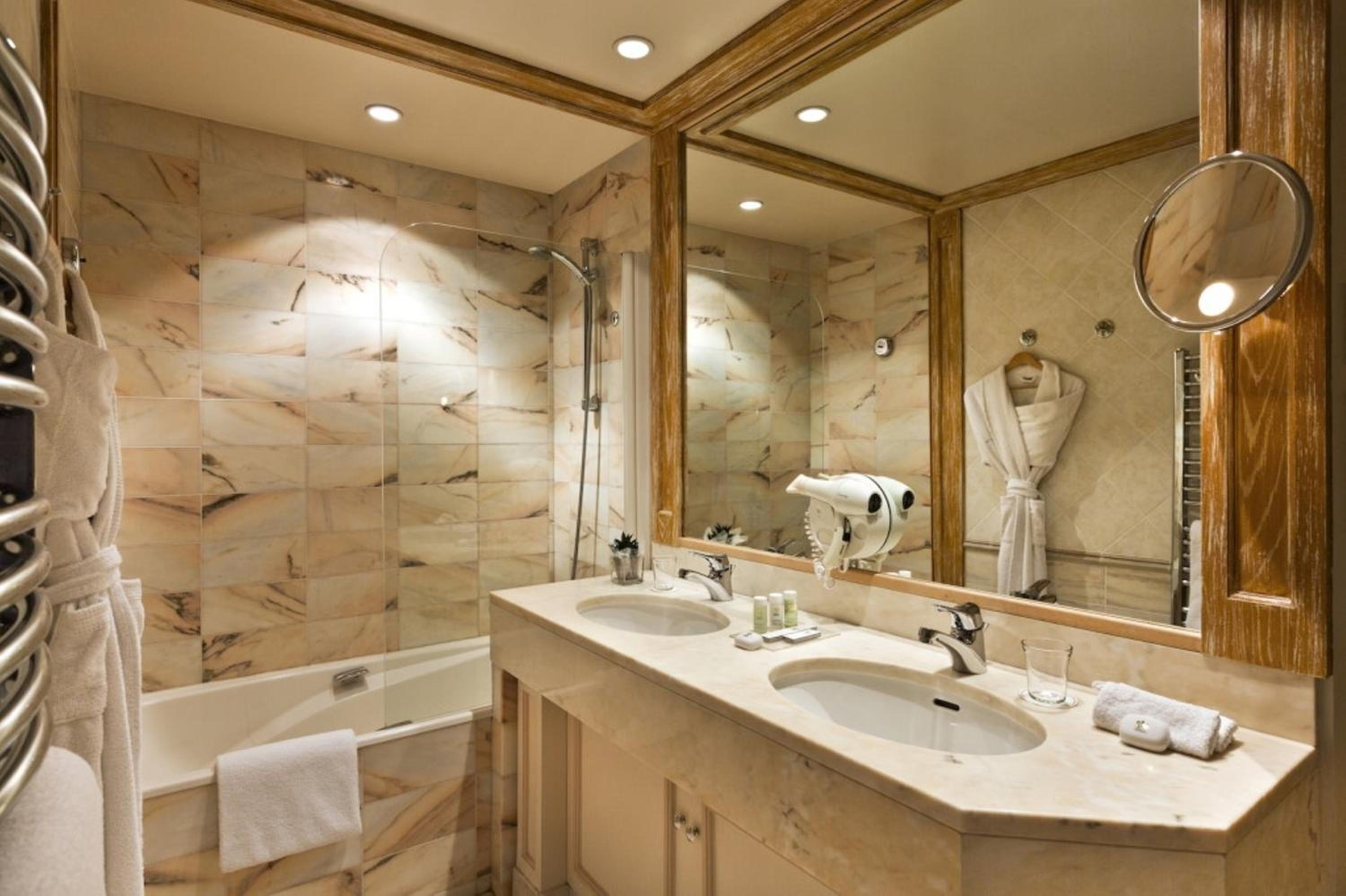 Superior Double Room - Photo 2