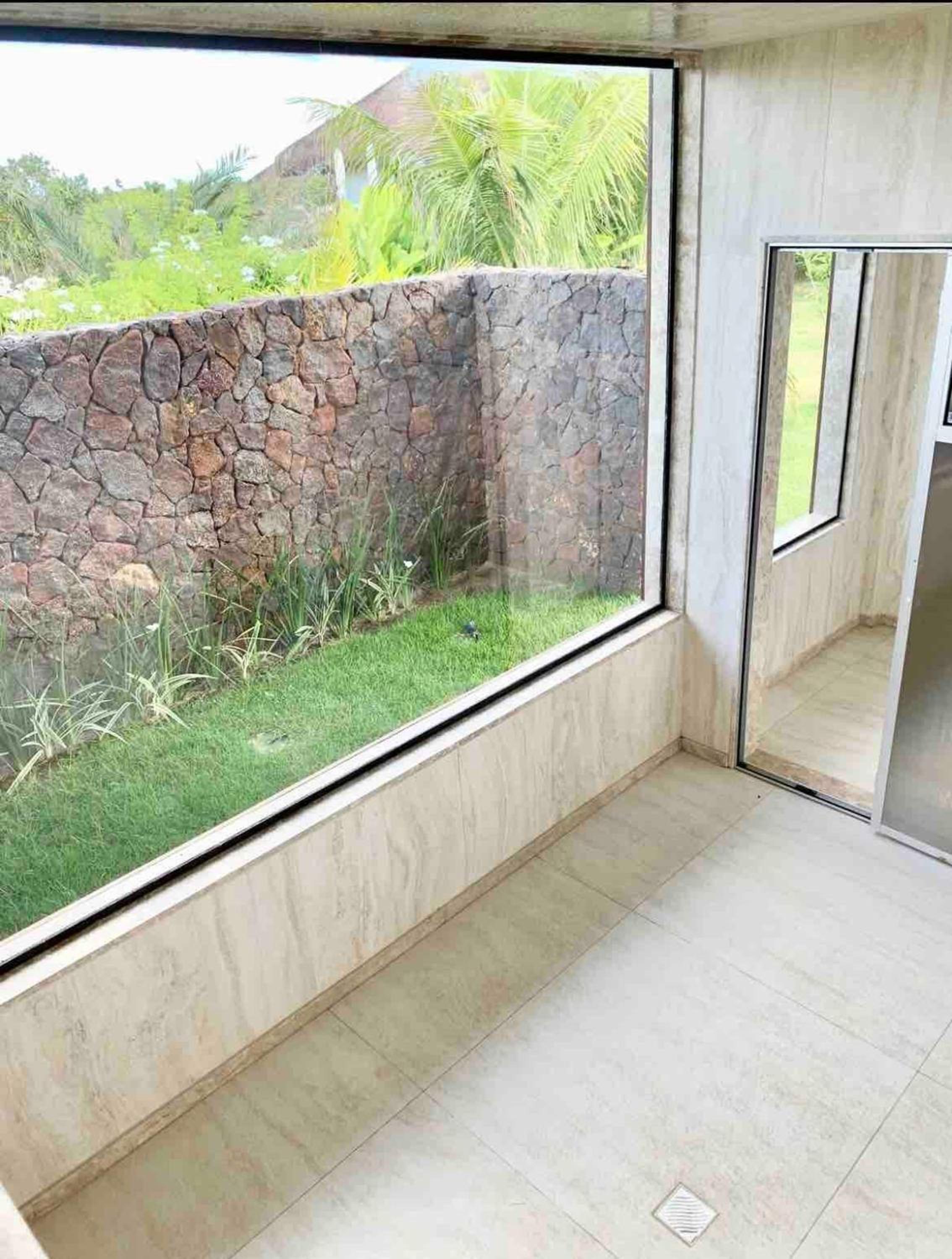 Three-Bedroom Apartment with Lake View photo 2