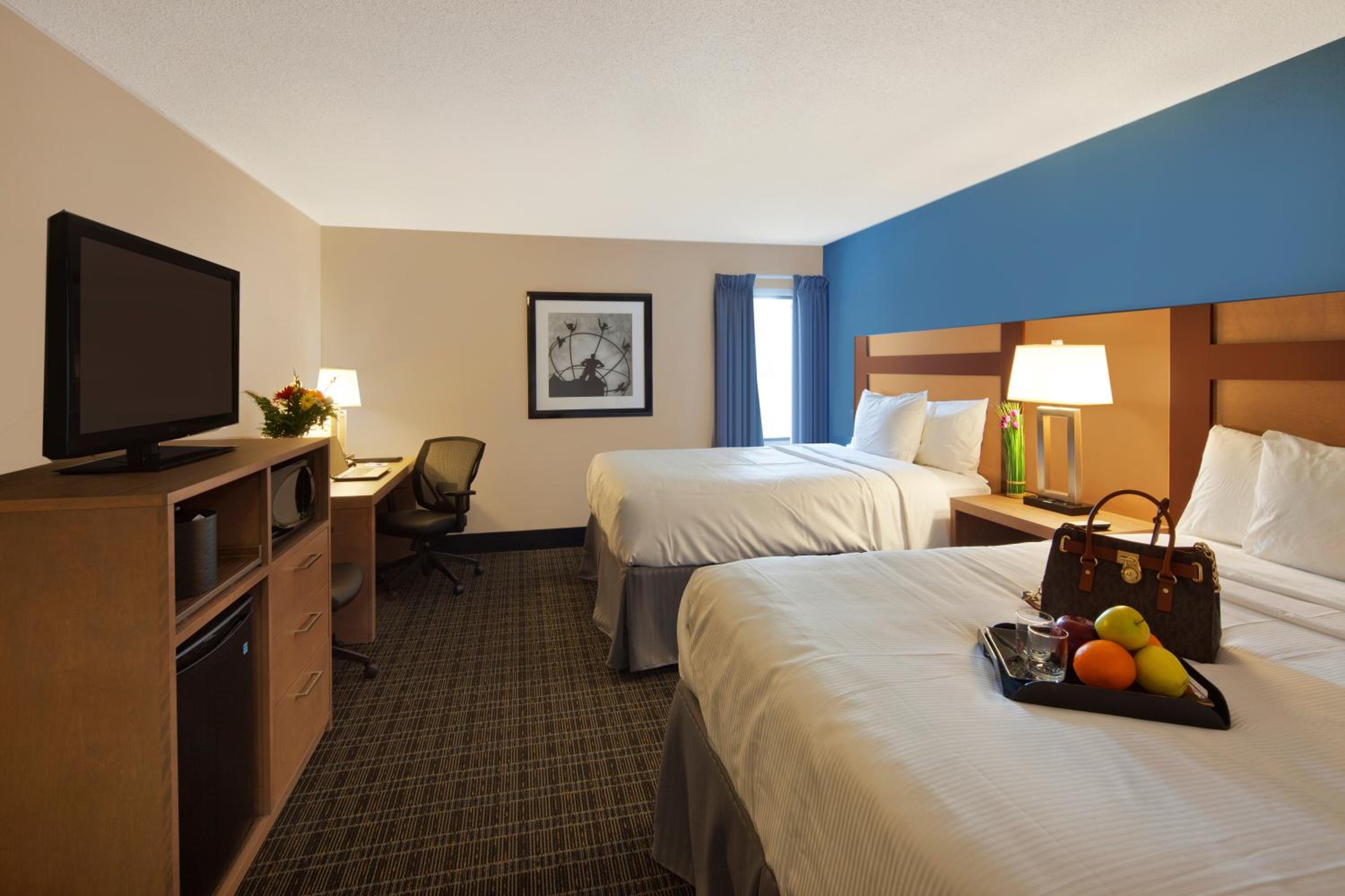 Stay Inn Express Toronto — photo 35