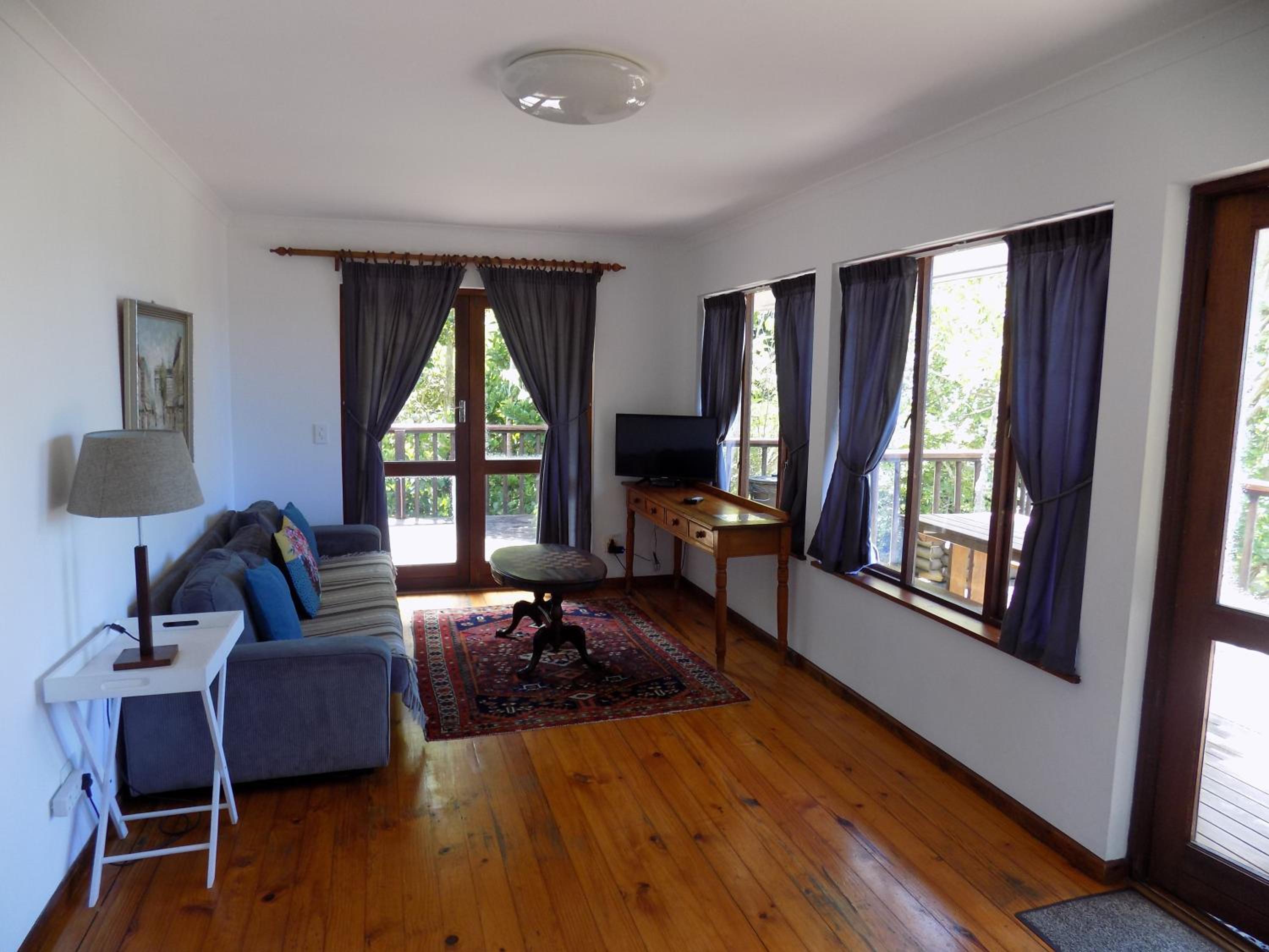 Two-Bedroom Cottage - Photo 5