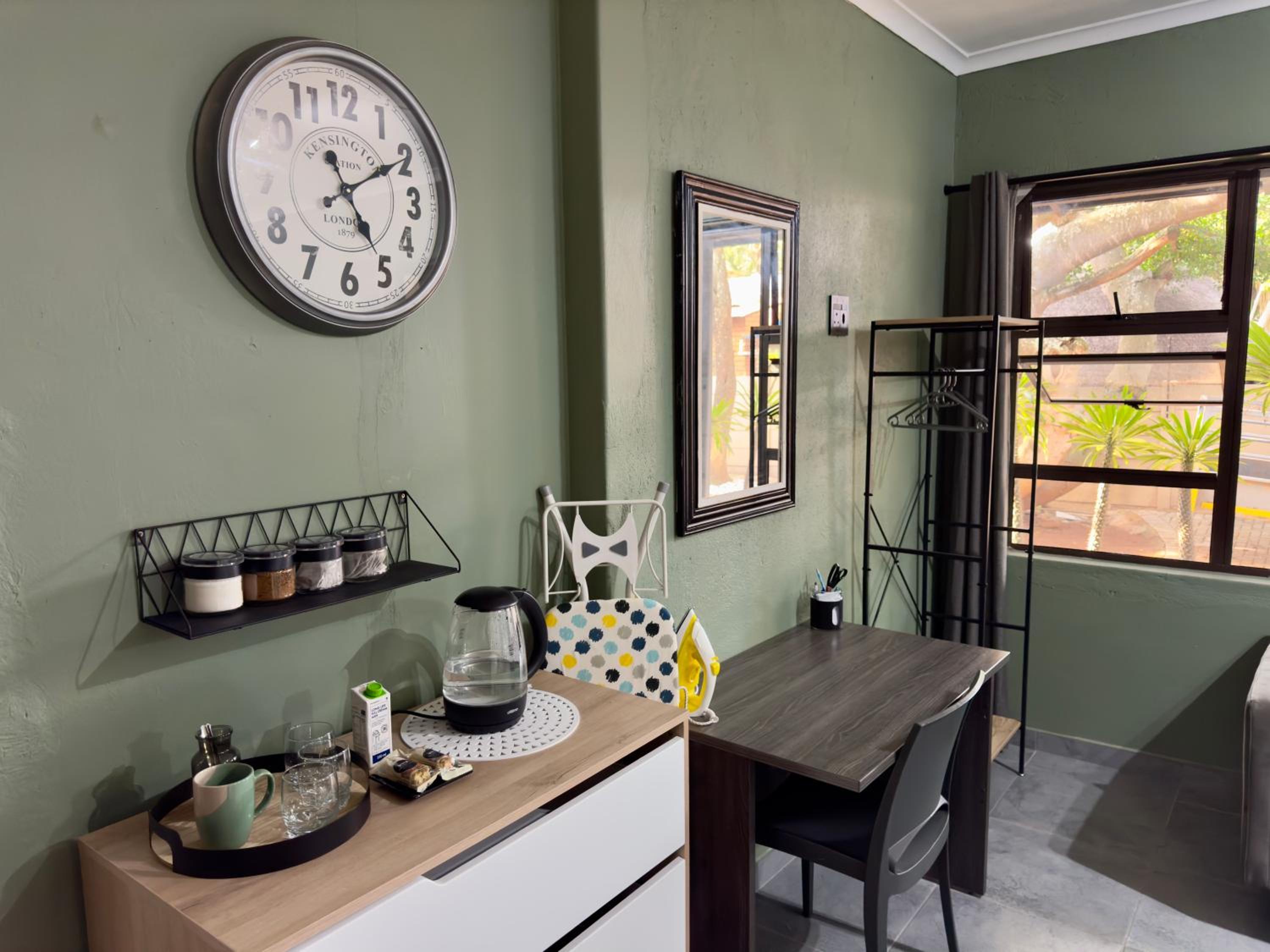 Deluxe Family Suite photo 3