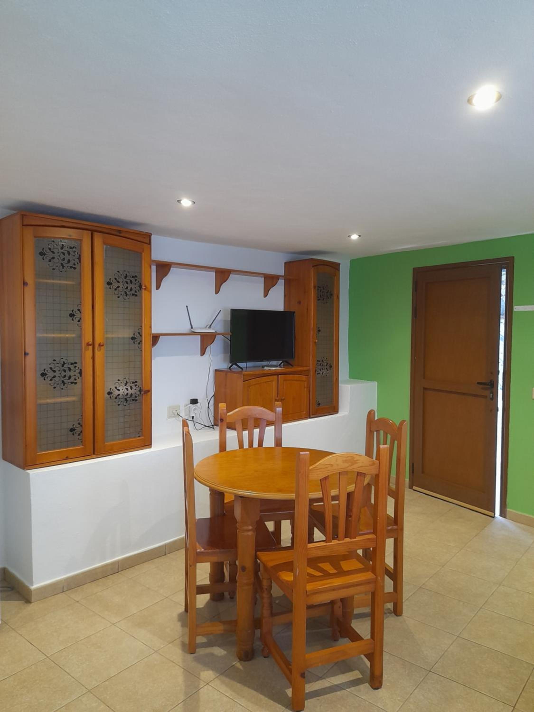 One-Bedroom House - Photo 3