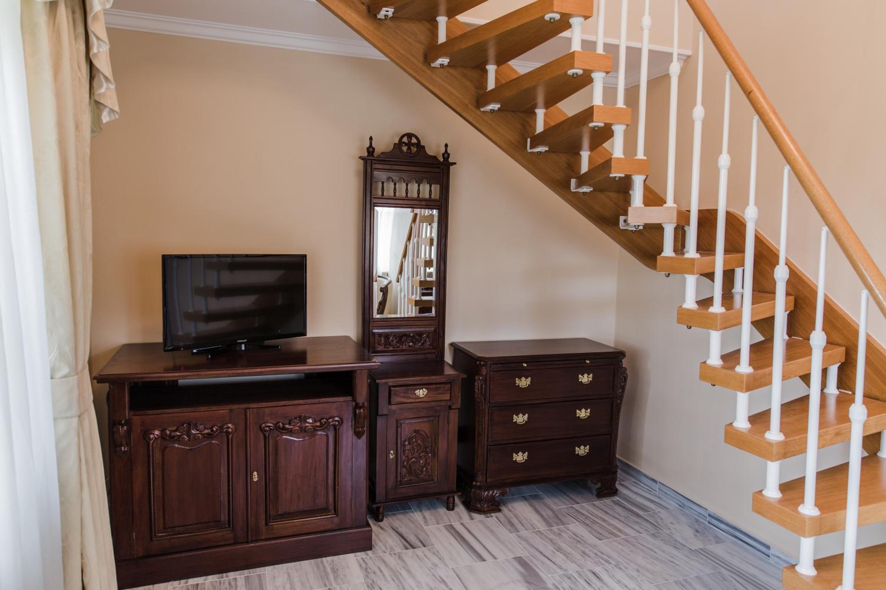 Superior King Room photo 2