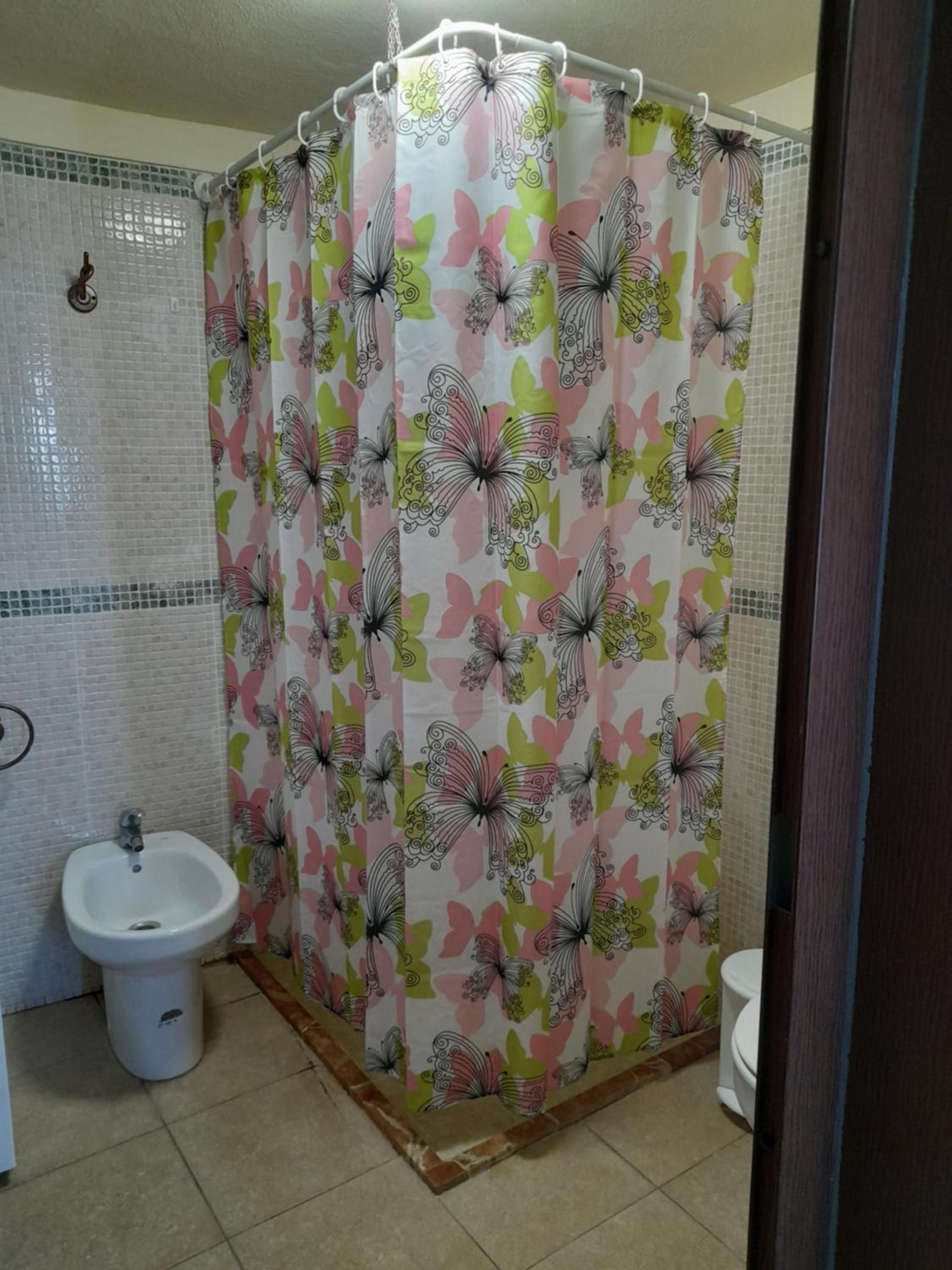 One-Bedroom House - Photo 2