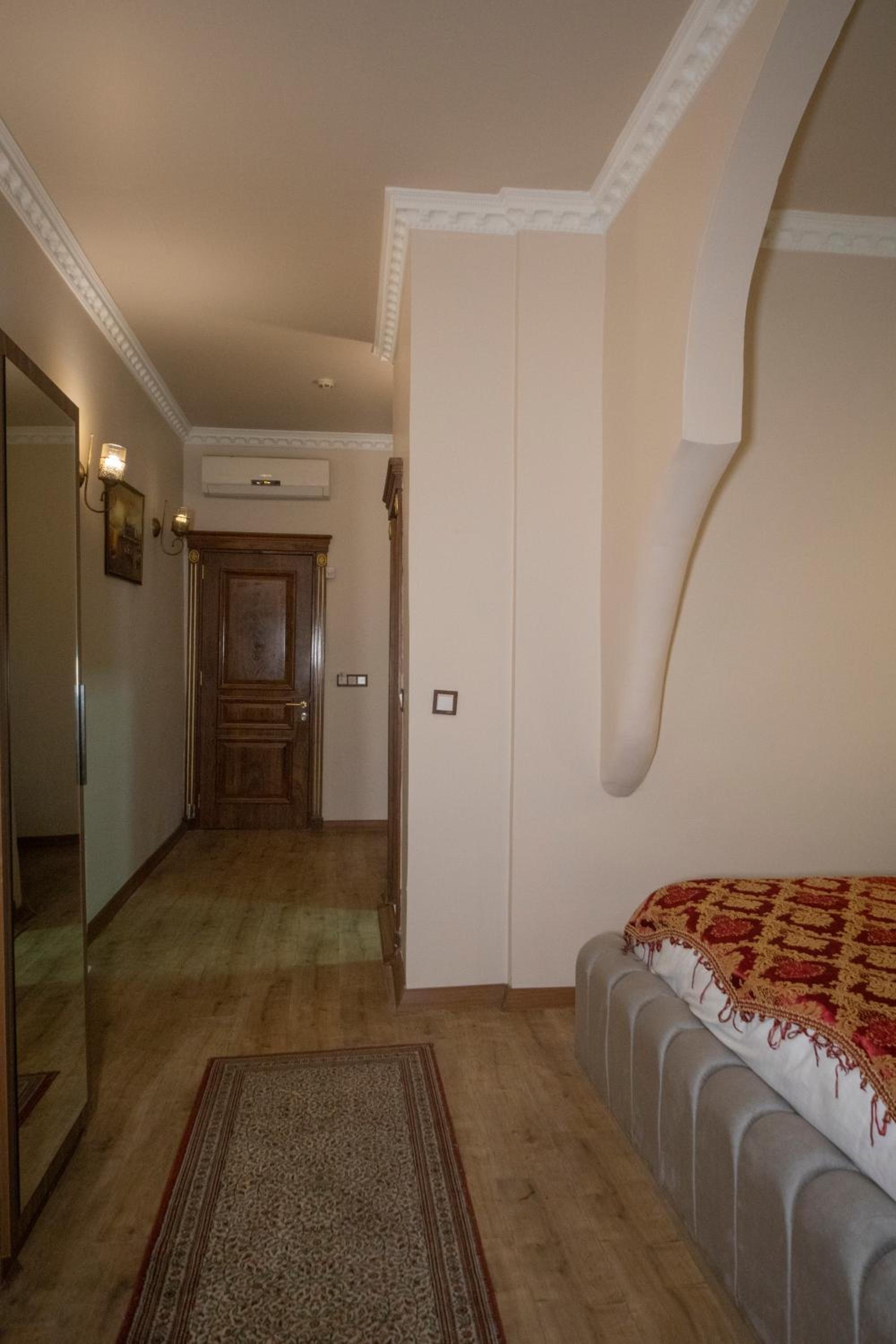 Deluxe Family Suite photo 3