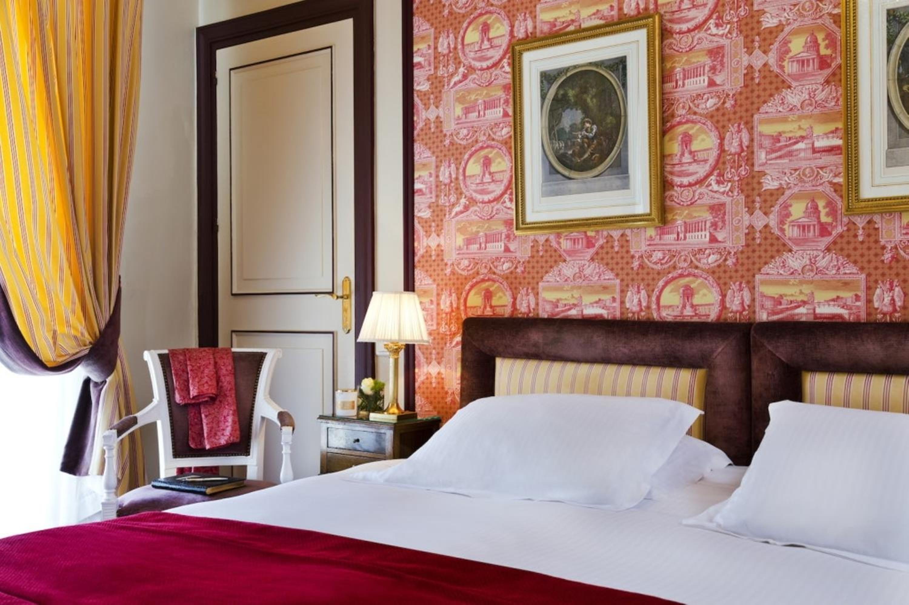 Deluxe Suite with Sea View - Photo 4